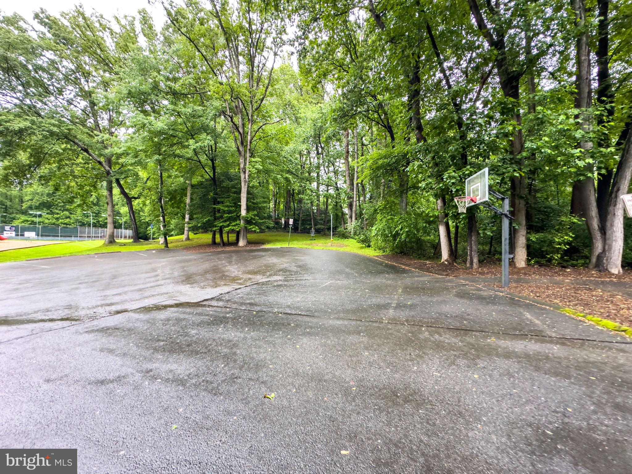 FOX MILL WOODS - Residential