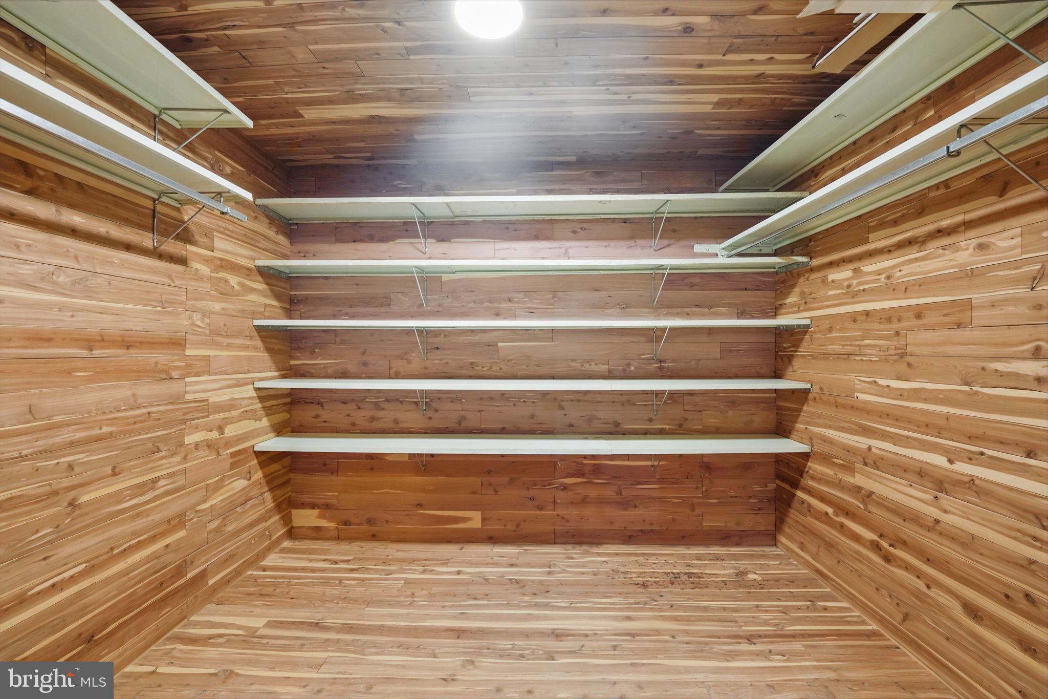 FOX MILL WOODS - Residential