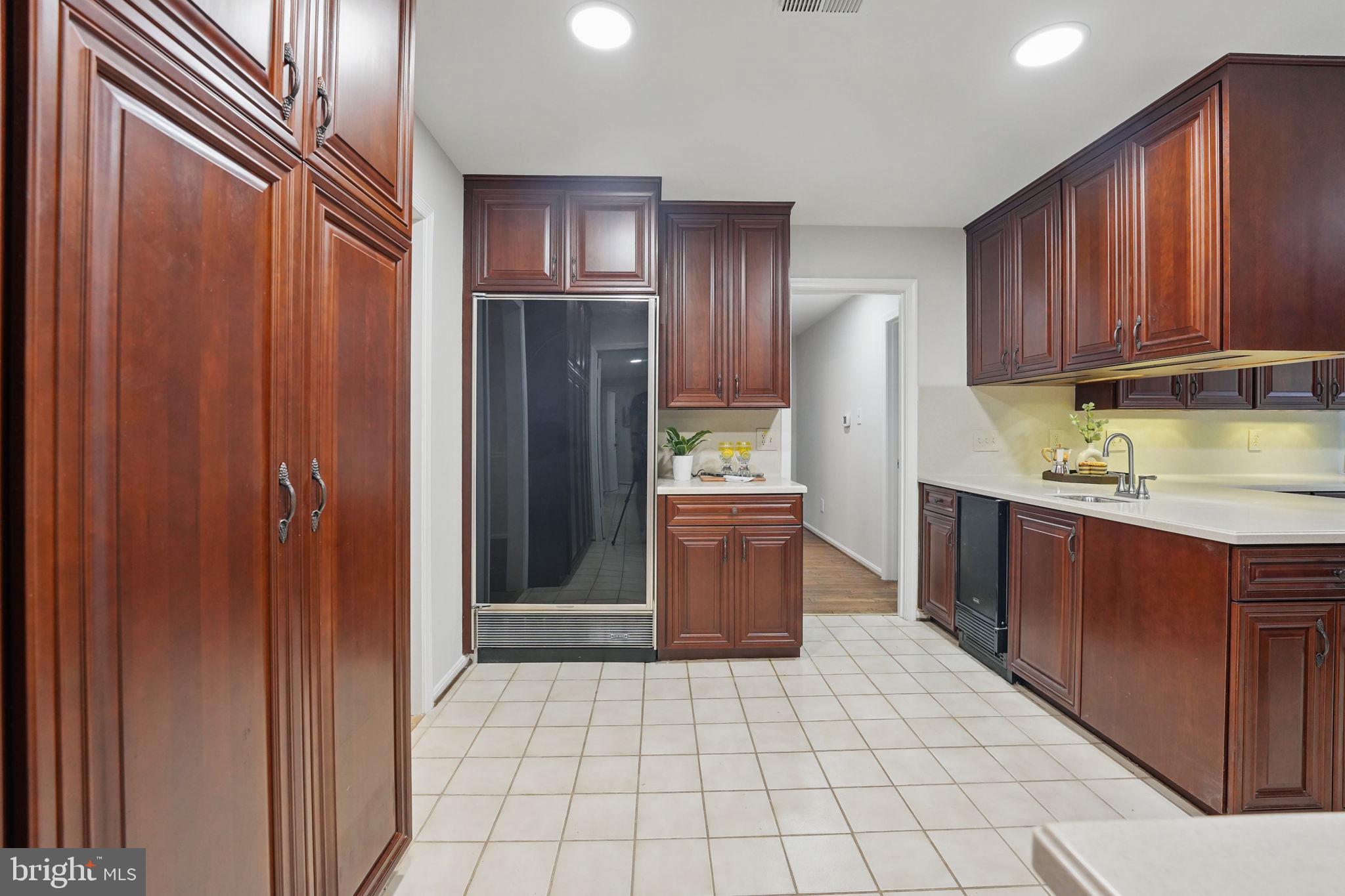 FOX MILL WOODS - Residential