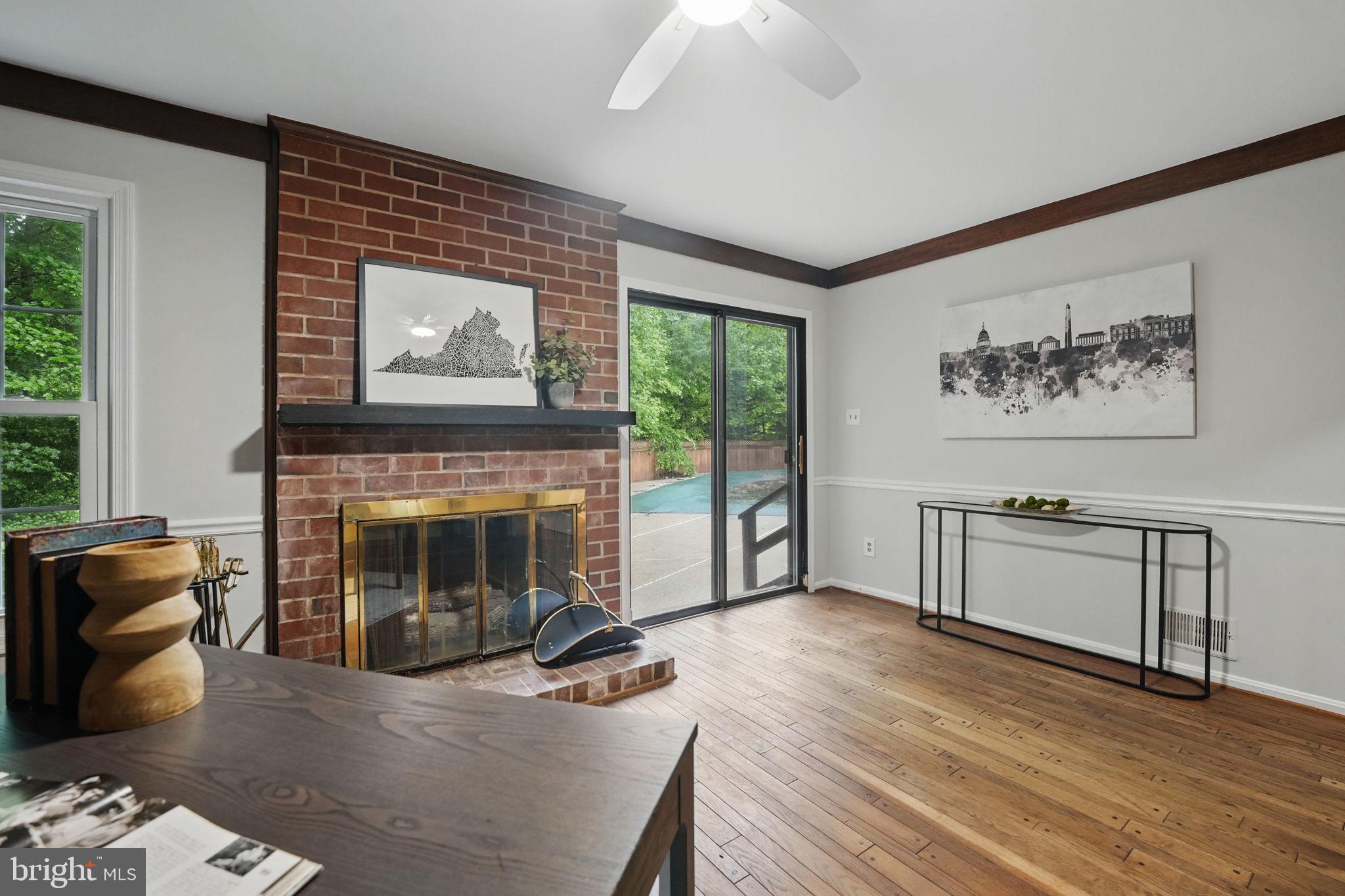 FOX MILL WOODS - Residential