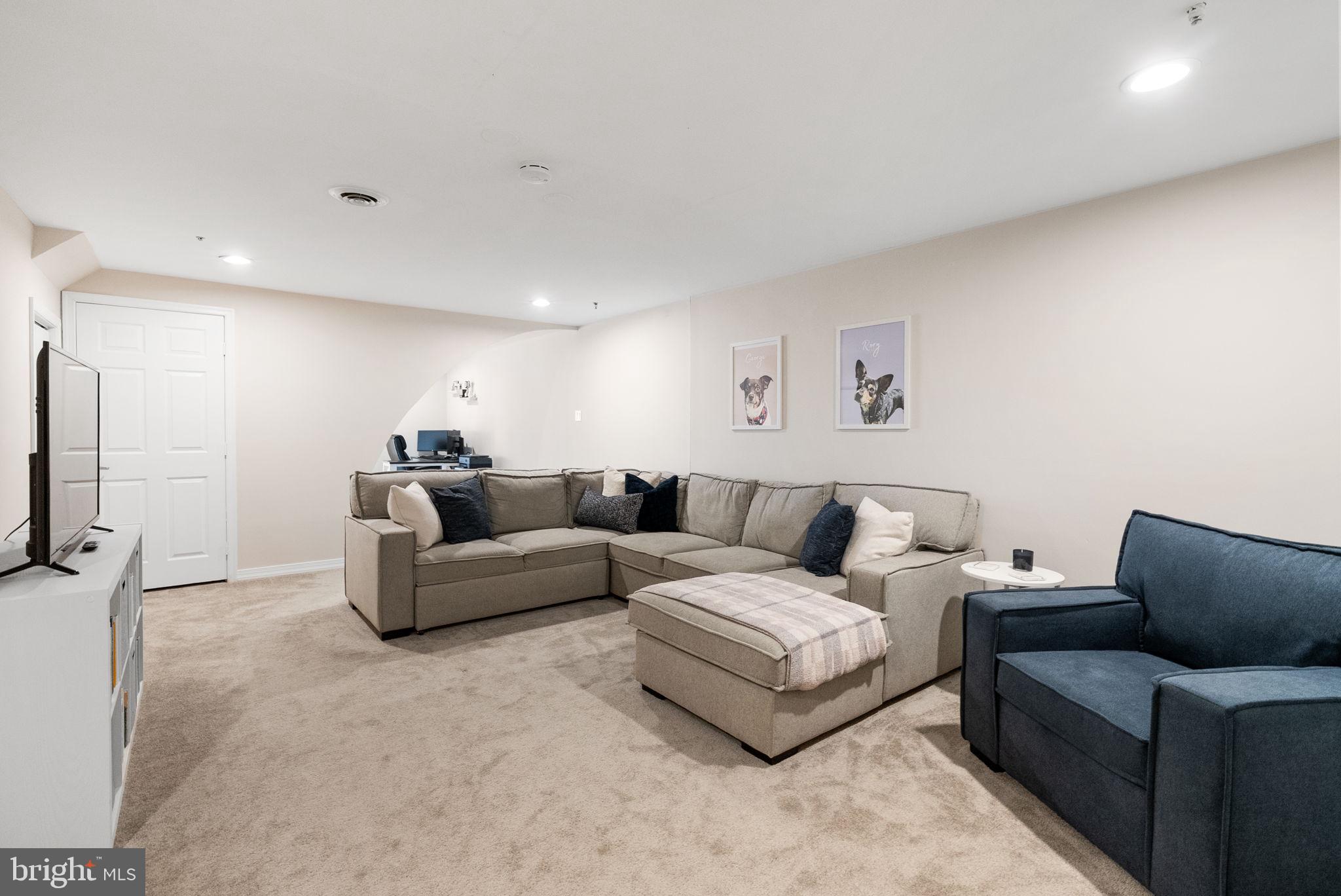 EXTON STATION - Residential