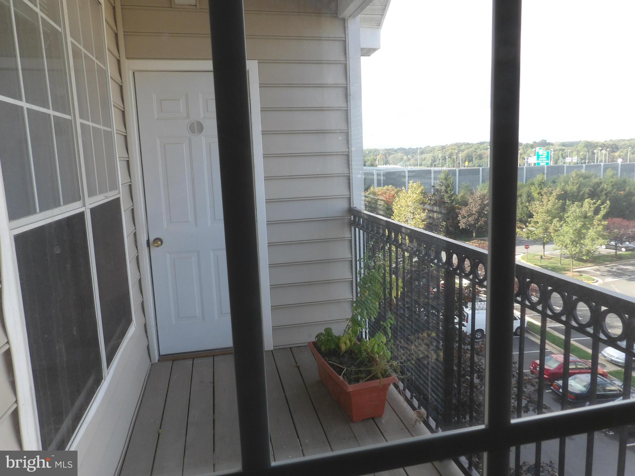 GATES OF MCLEAN - Residential Lease