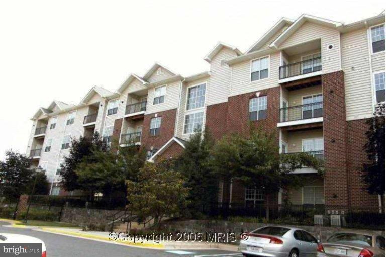 GATES OF MCLEAN - Residential Lease