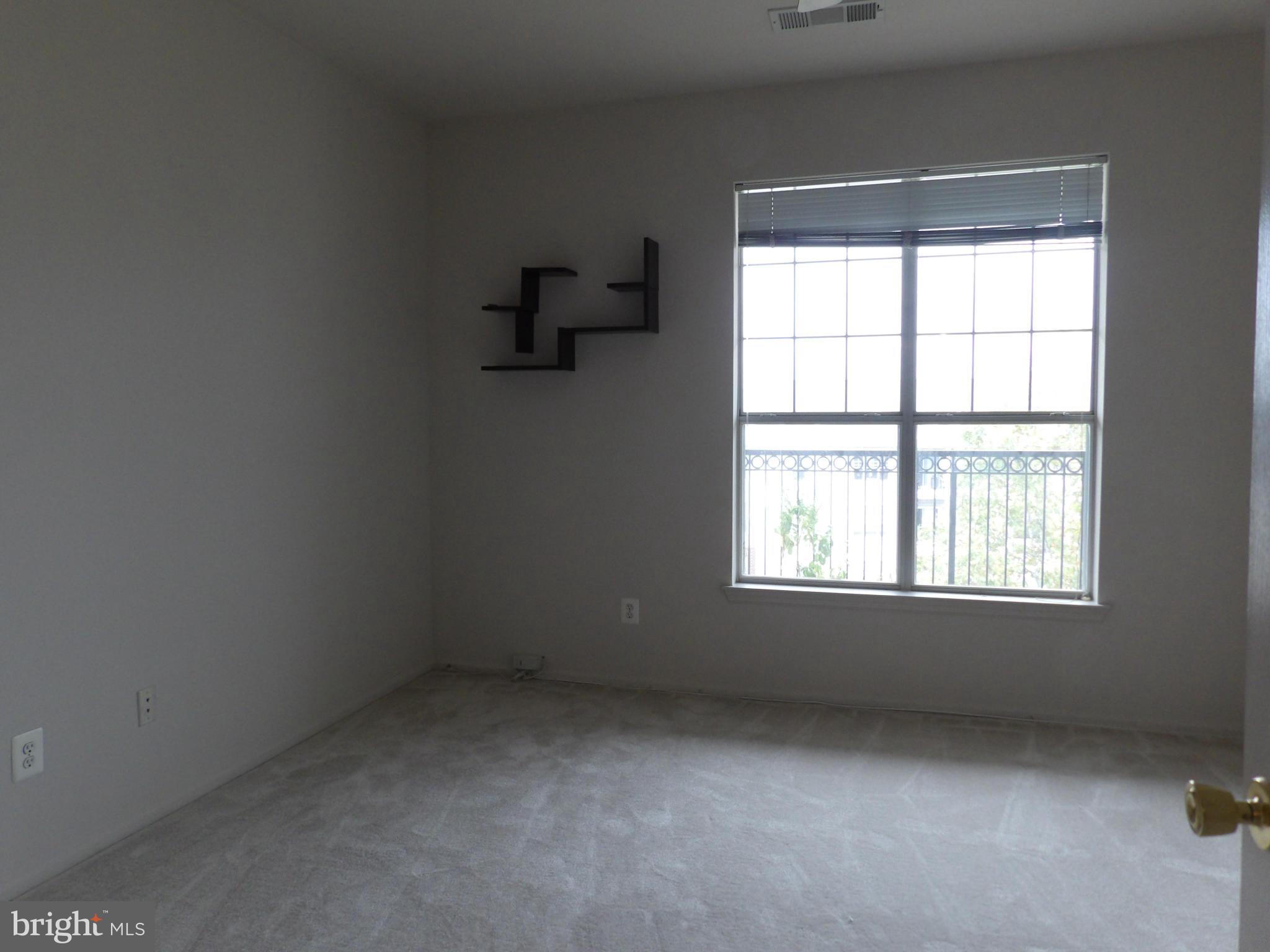 GATES OF MCLEAN - Residential Lease