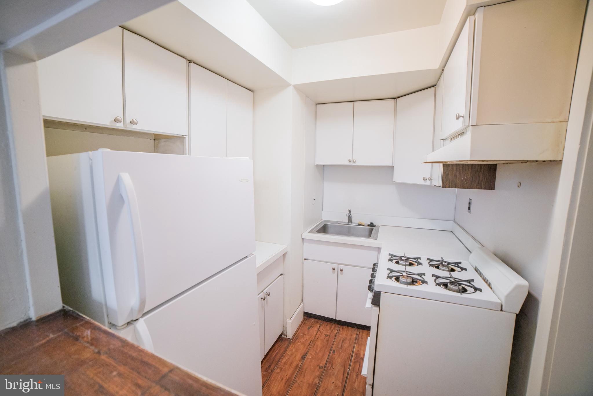 WASHINGTON SQ WEST - Residential Lease