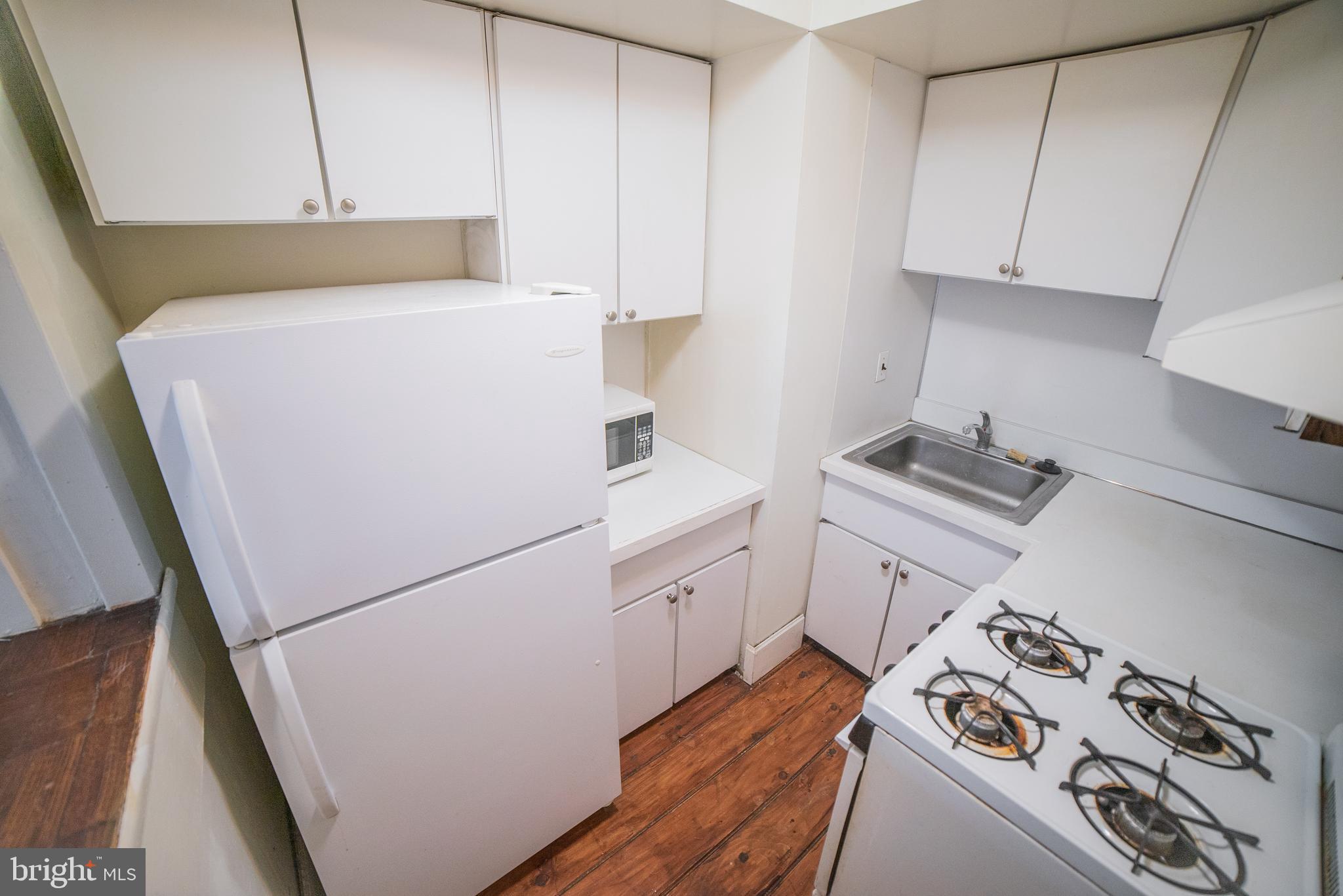 WASHINGTON SQ WEST - Residential Lease