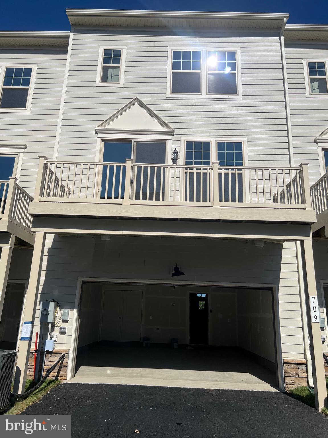 POTOMAC STATION MARKETPLACE - Residential Lease