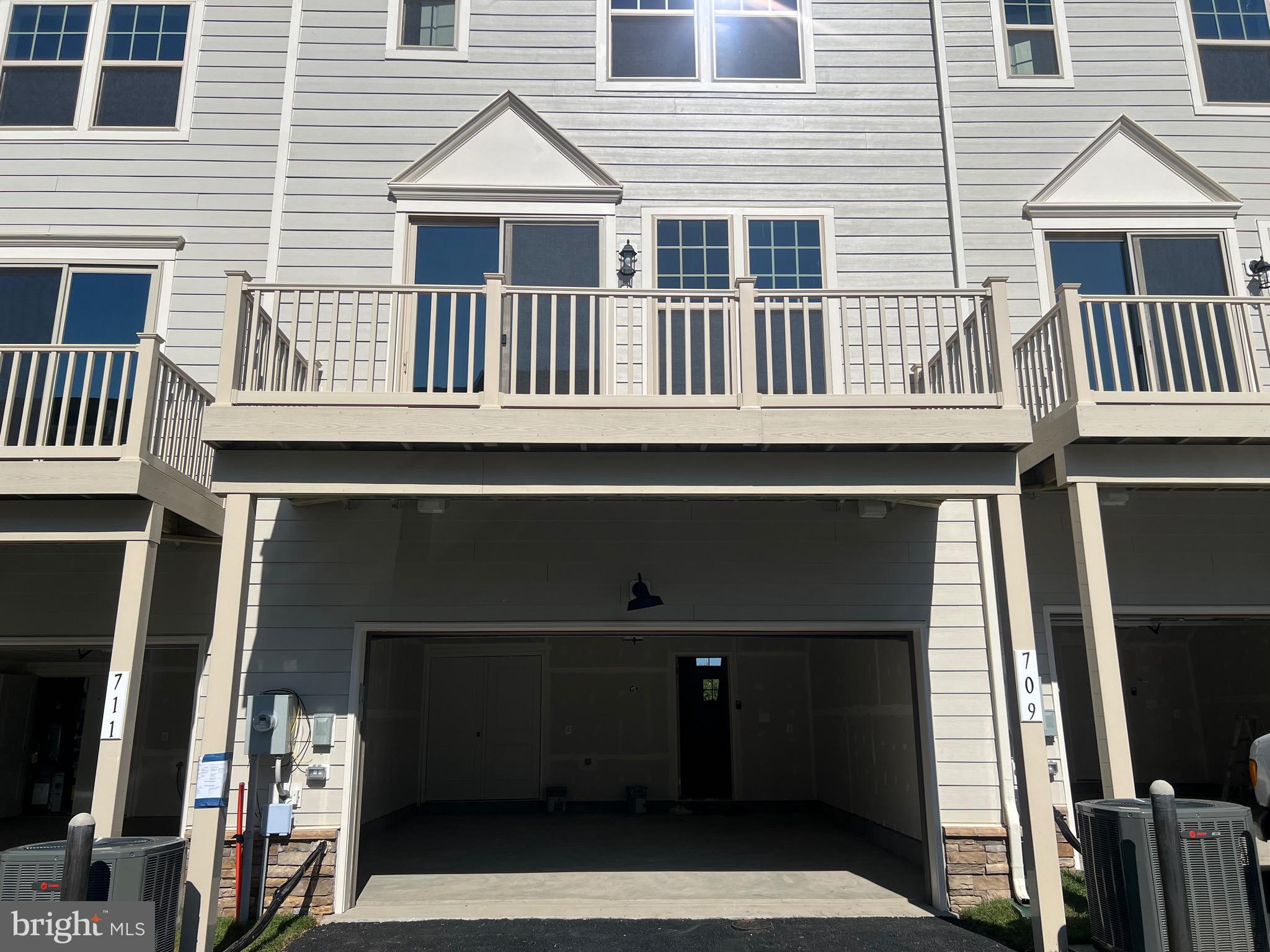 POTOMAC STATION MARKETPLACE - Residential Lease