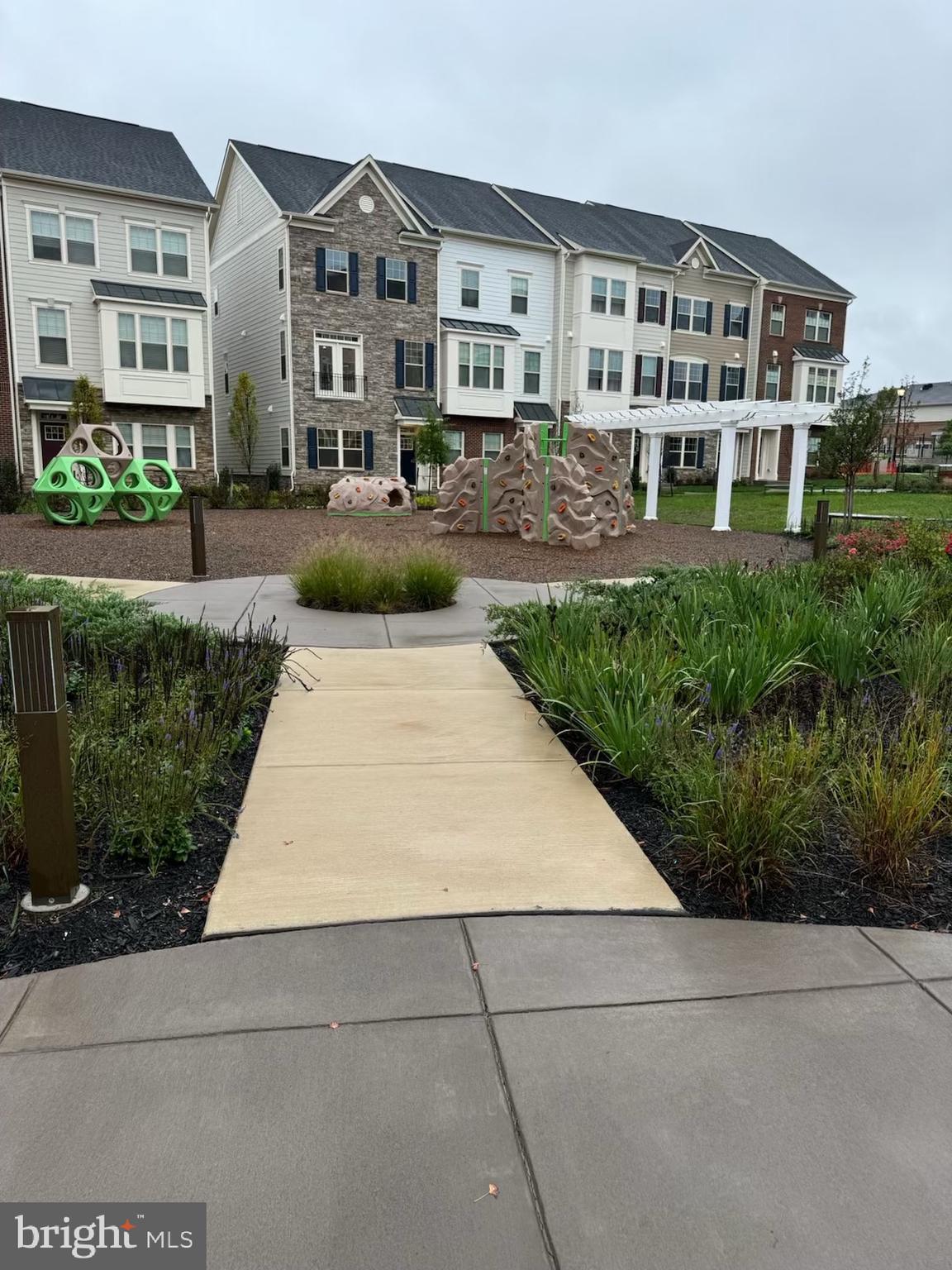 POTOMAC STATION MARKETPLACE - Residential Lease