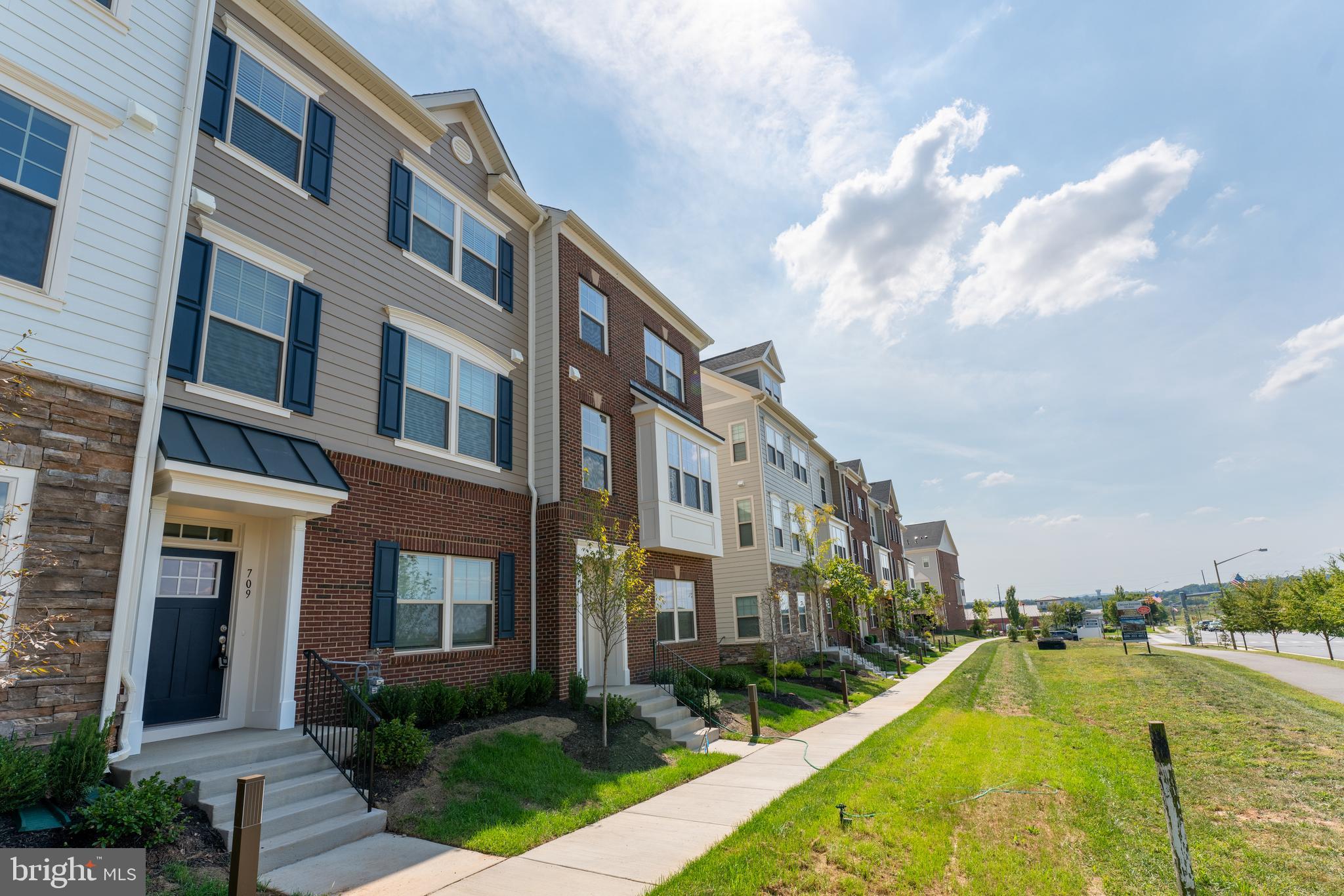 POTOMAC STATION MARKETPLACE - Residential Lease