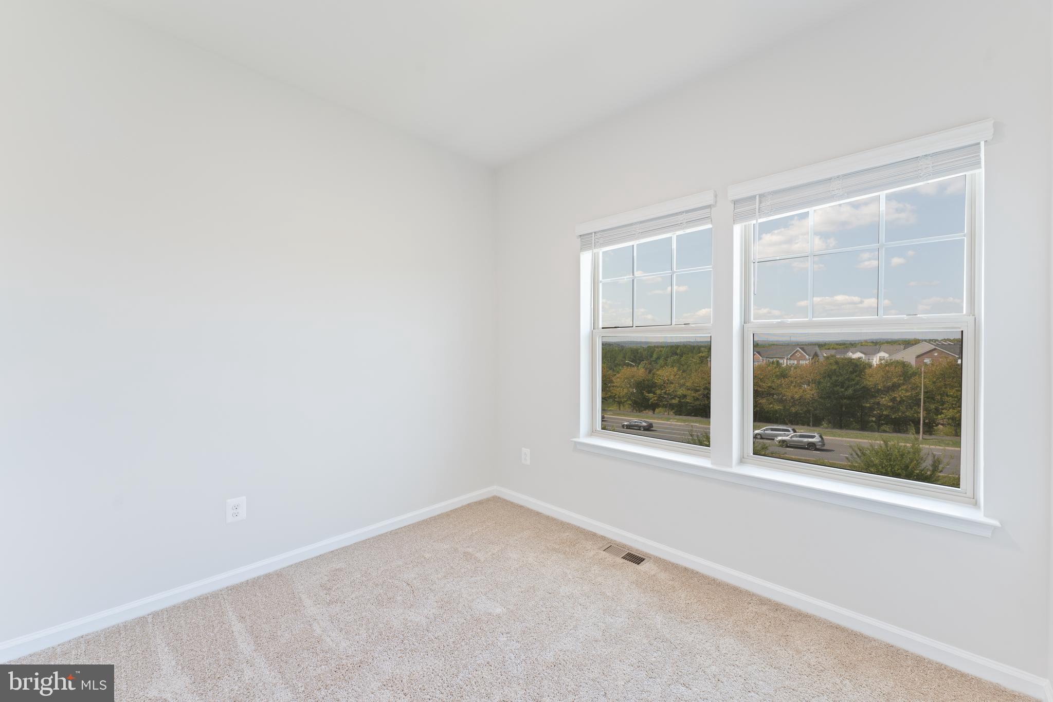 POTOMAC STATION MARKETPLACE - Residential Lease