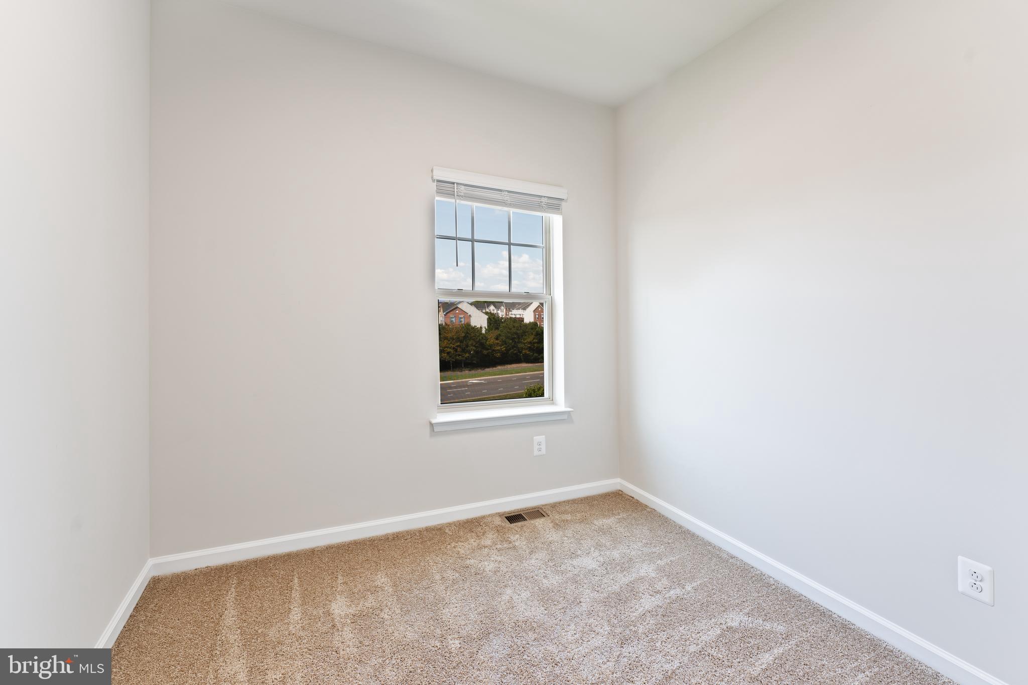 POTOMAC STATION MARKETPLACE - Residential Lease