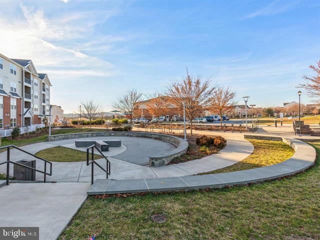 POTOMAC STATION MARKETPLACE - Residential Lease