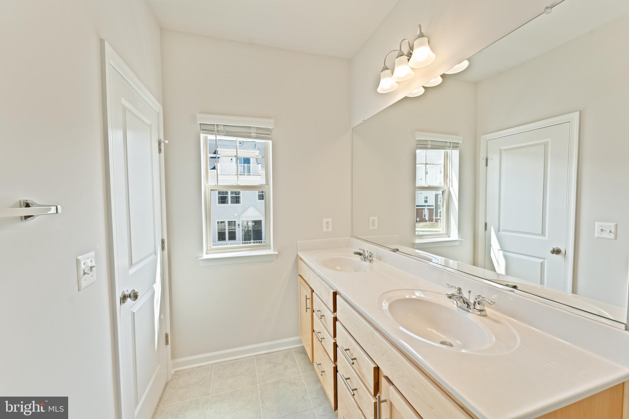 POTOMAC STATION MARKETPLACE - Residential Lease