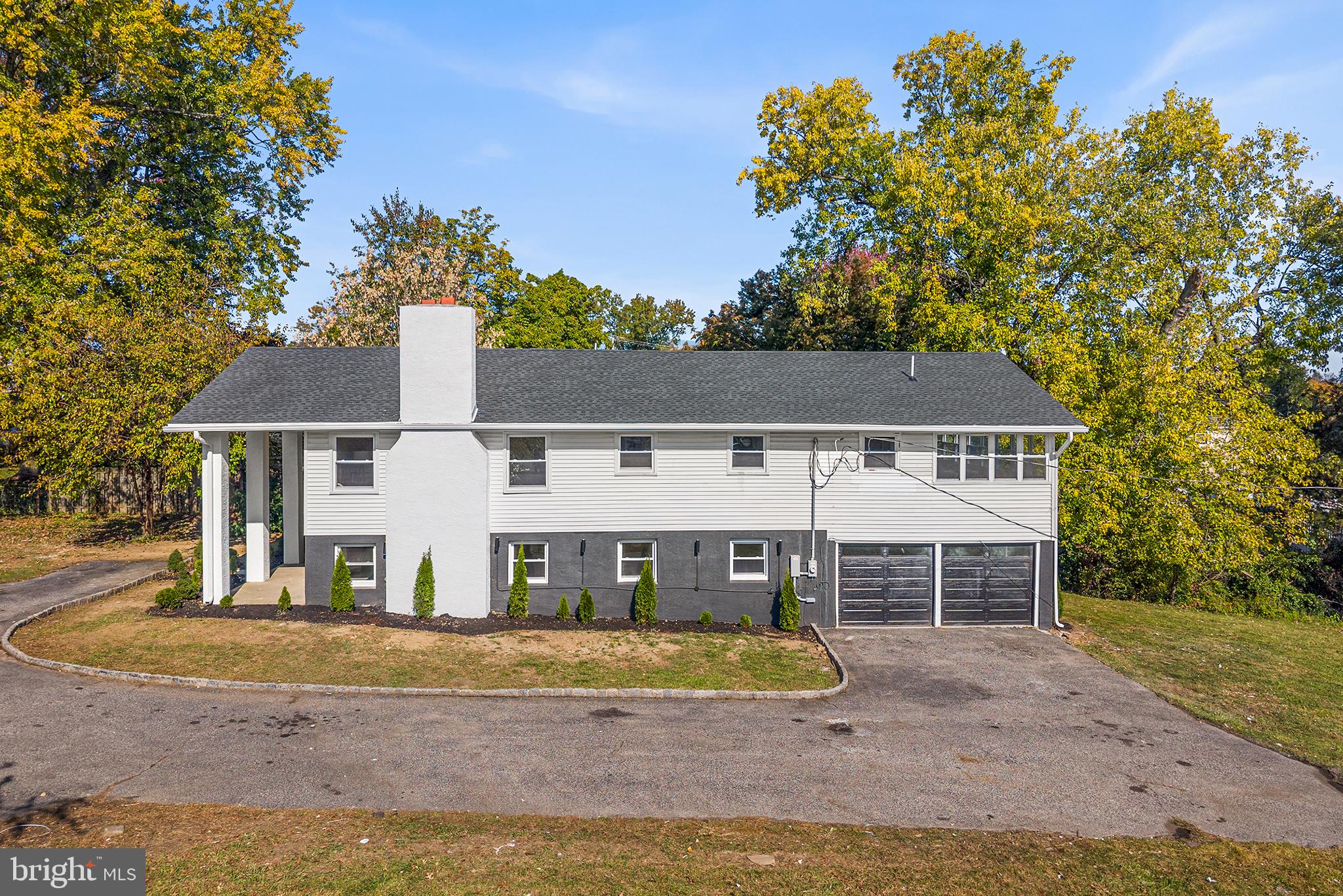 641 W SPROUL ROAD