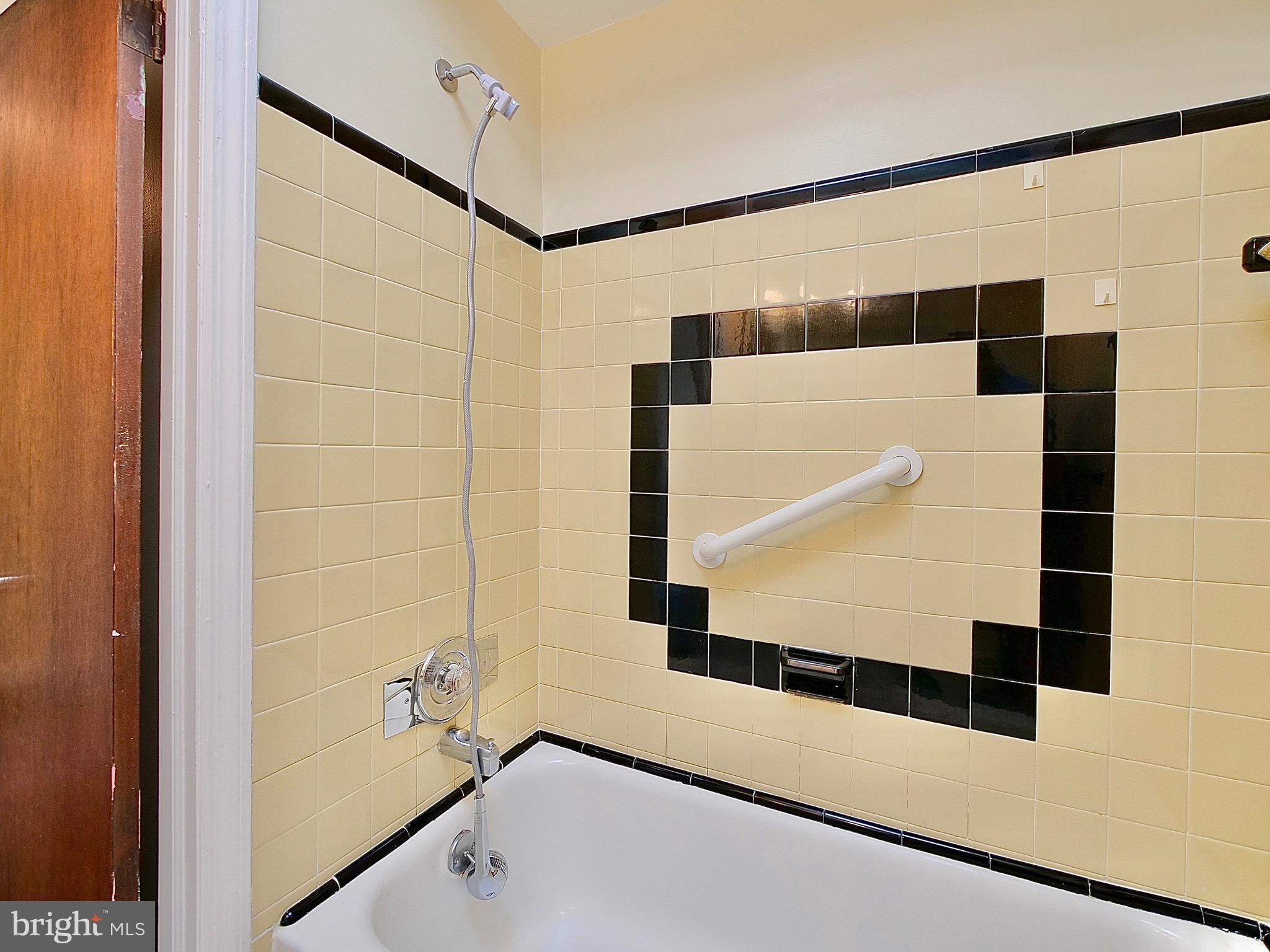 DREXEL PARK GARDEN - Residential