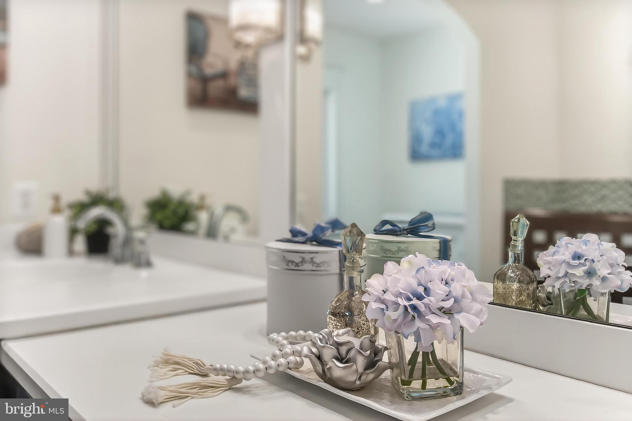 THE SINGING WOODS - Residential