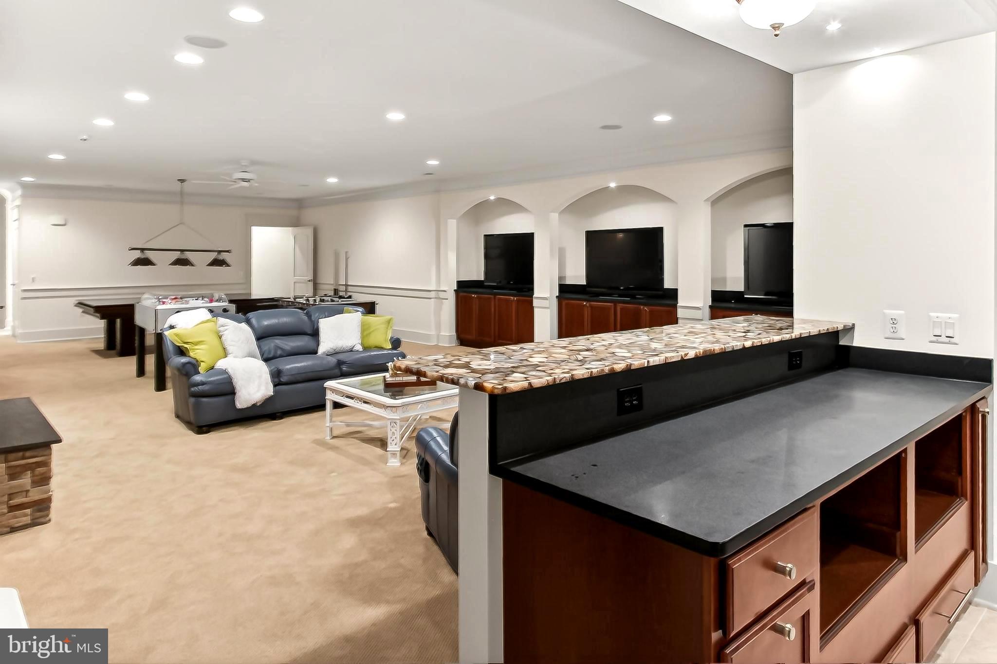 THE SINGING WOODS - Residential