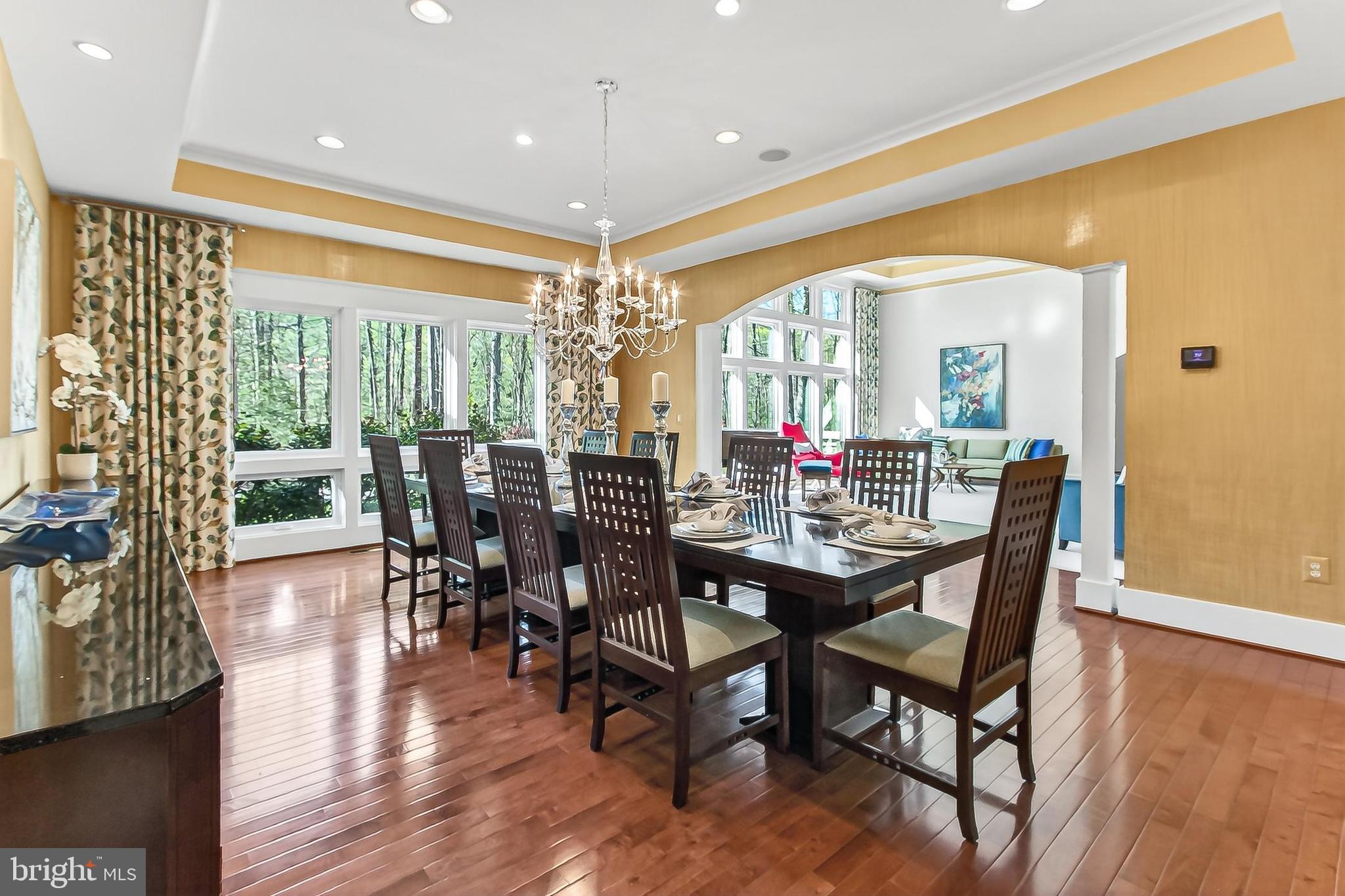 THE SINGING WOODS - Residential