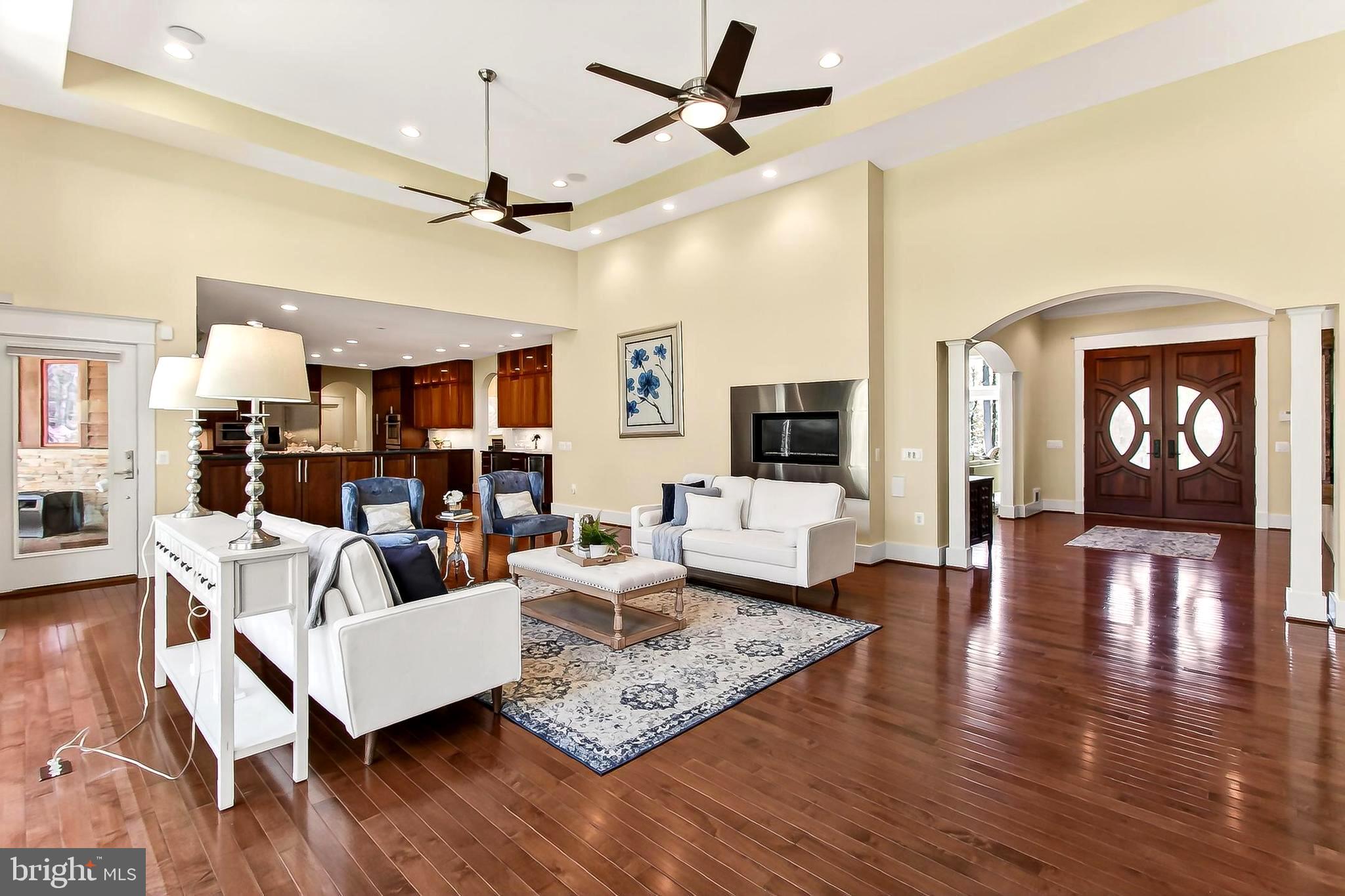 THE SINGING WOODS - Residential