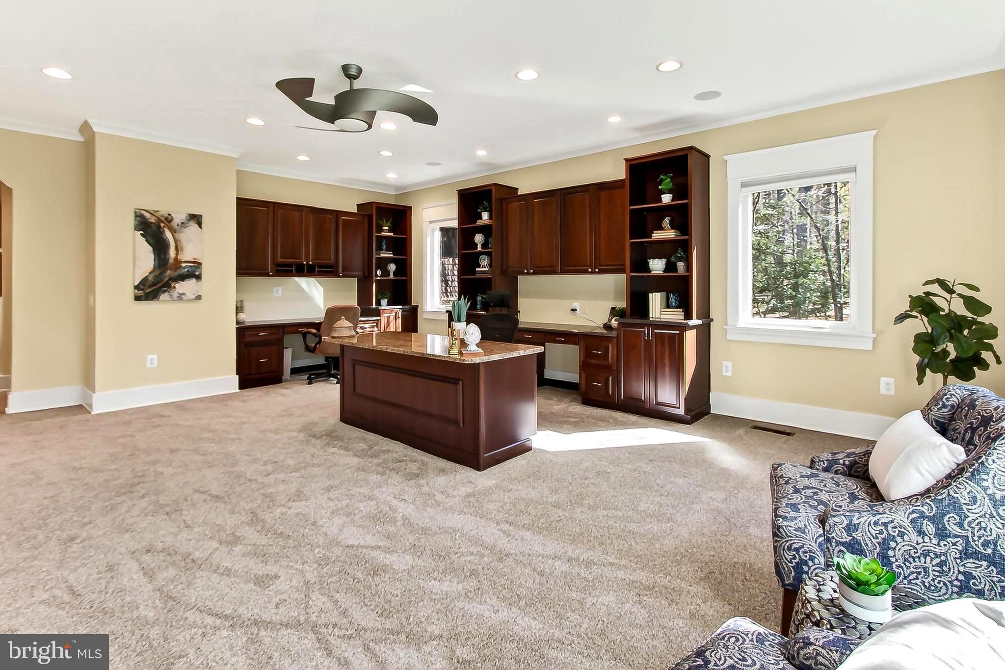 THE SINGING WOODS - Residential