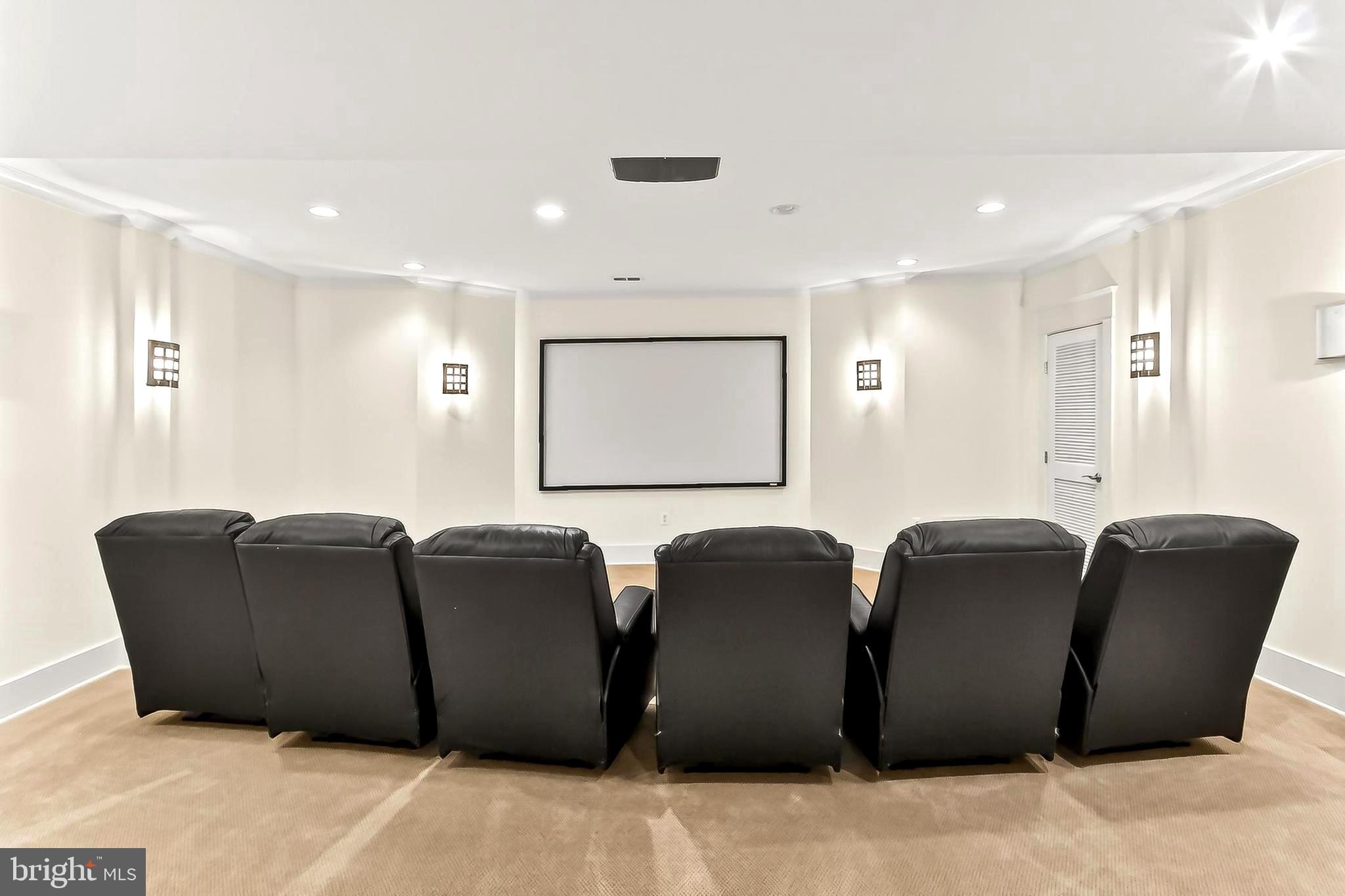 THE SINGING WOODS - Residential