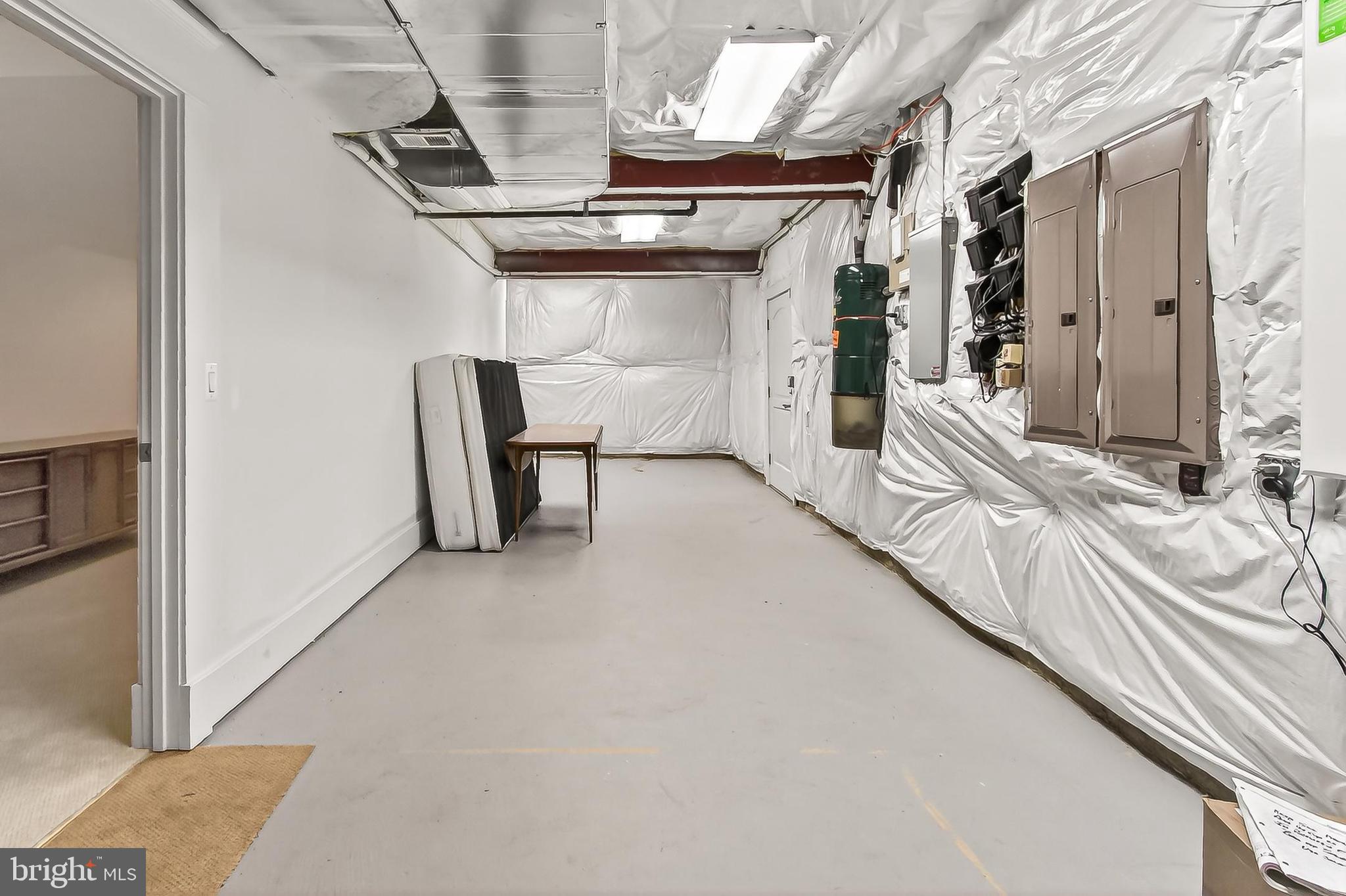 THE SINGING WOODS - Residential