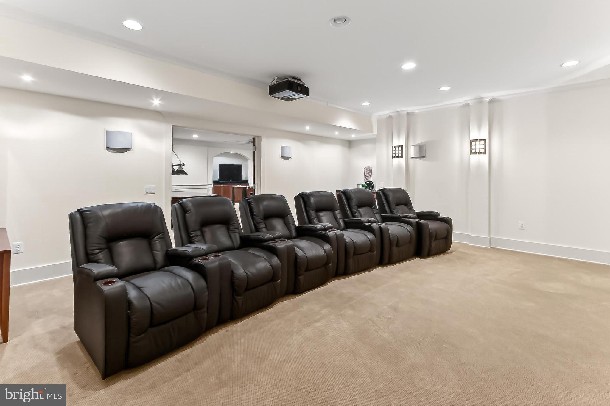 THE SINGING WOODS - Residential