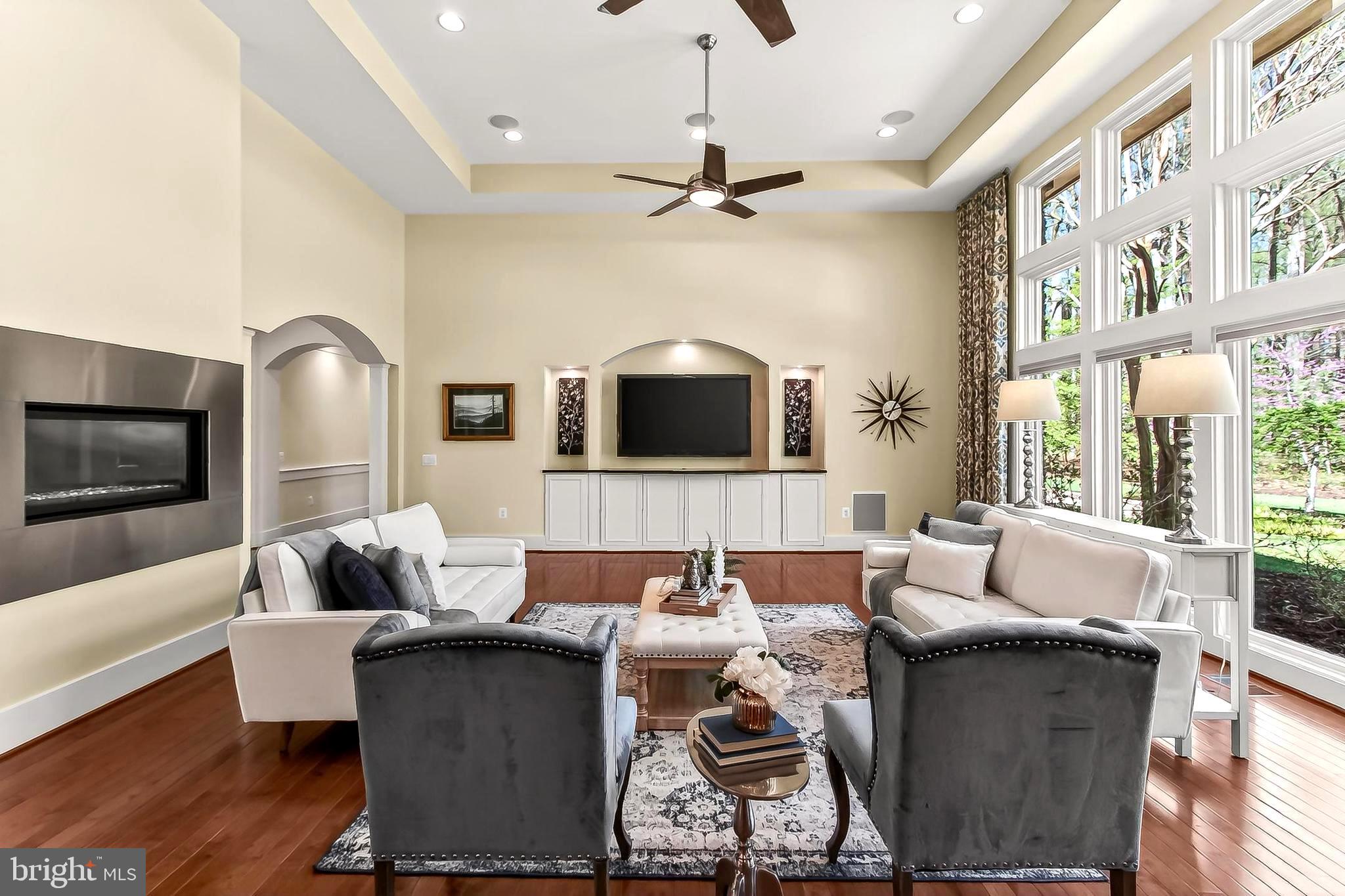 THE SINGING WOODS - Residential