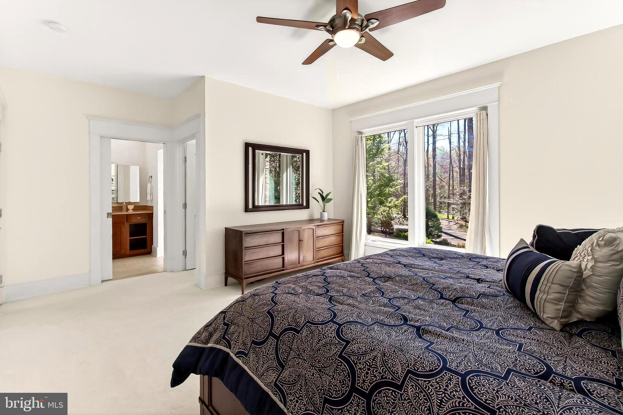 THE SINGING WOODS - Residential