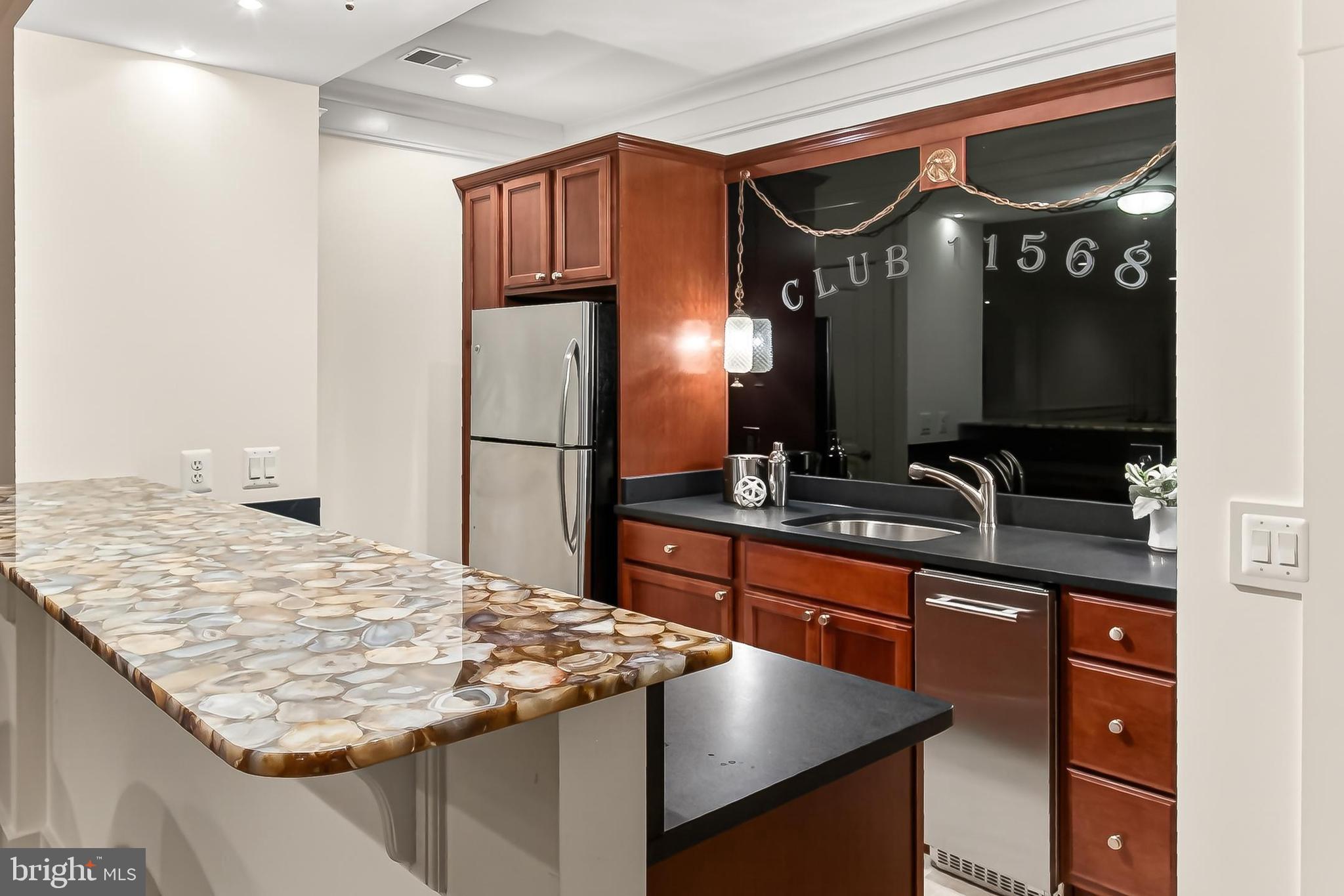 THE SINGING WOODS - Residential