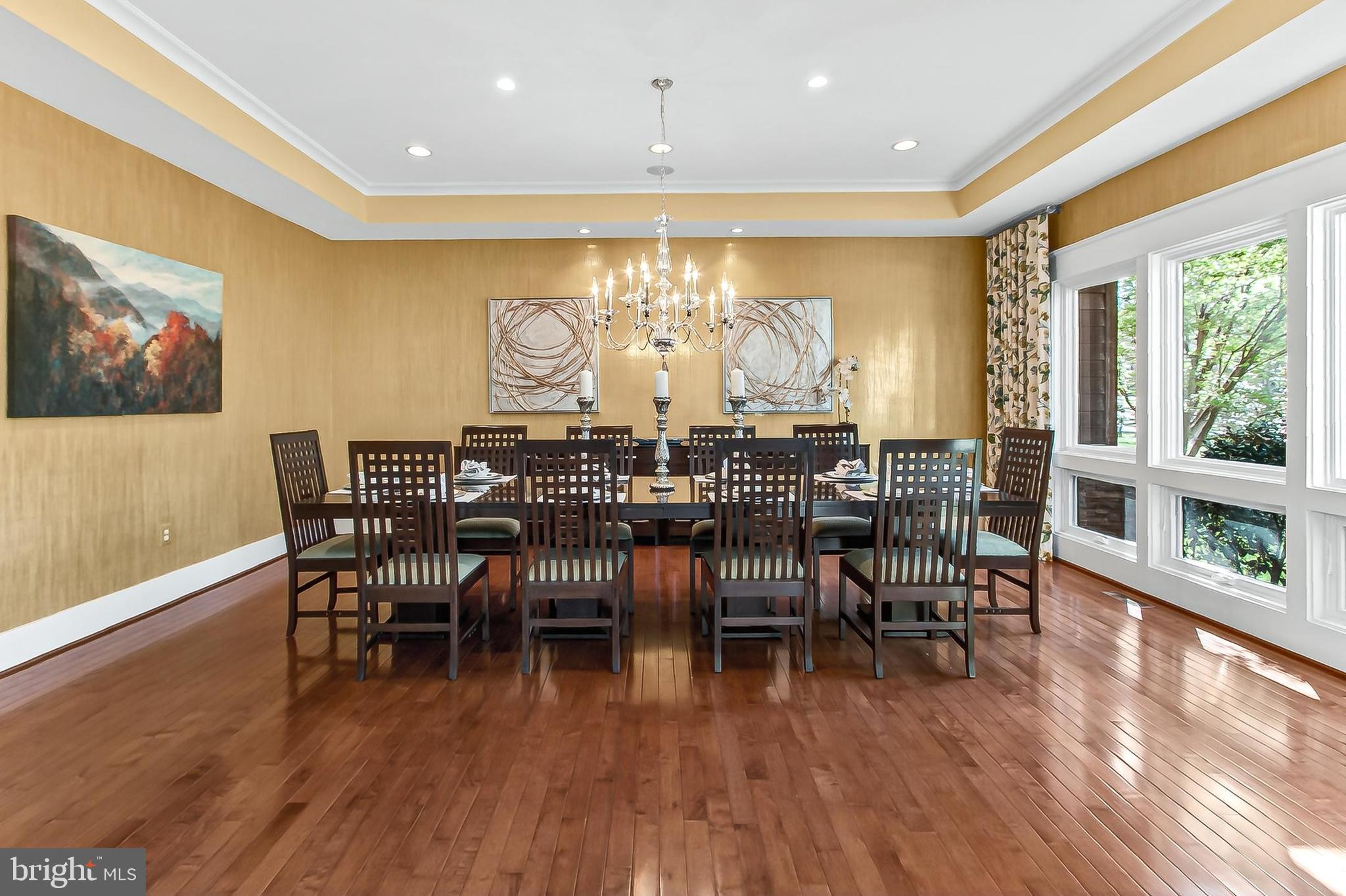 THE SINGING WOODS - Residential