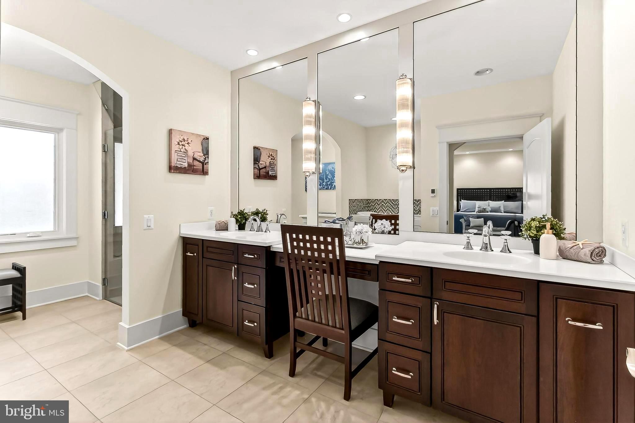 THE SINGING WOODS - Residential