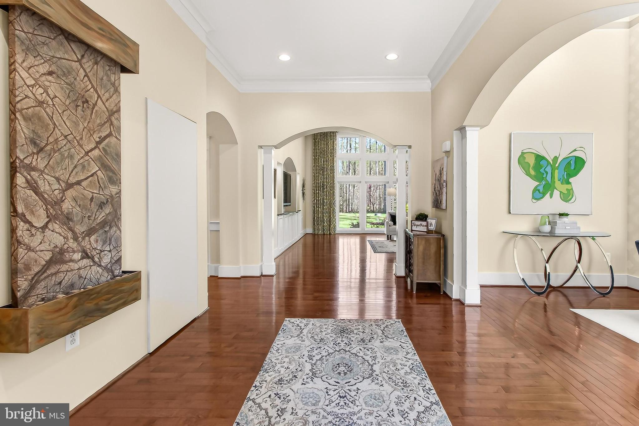 THE SINGING WOODS - Residential