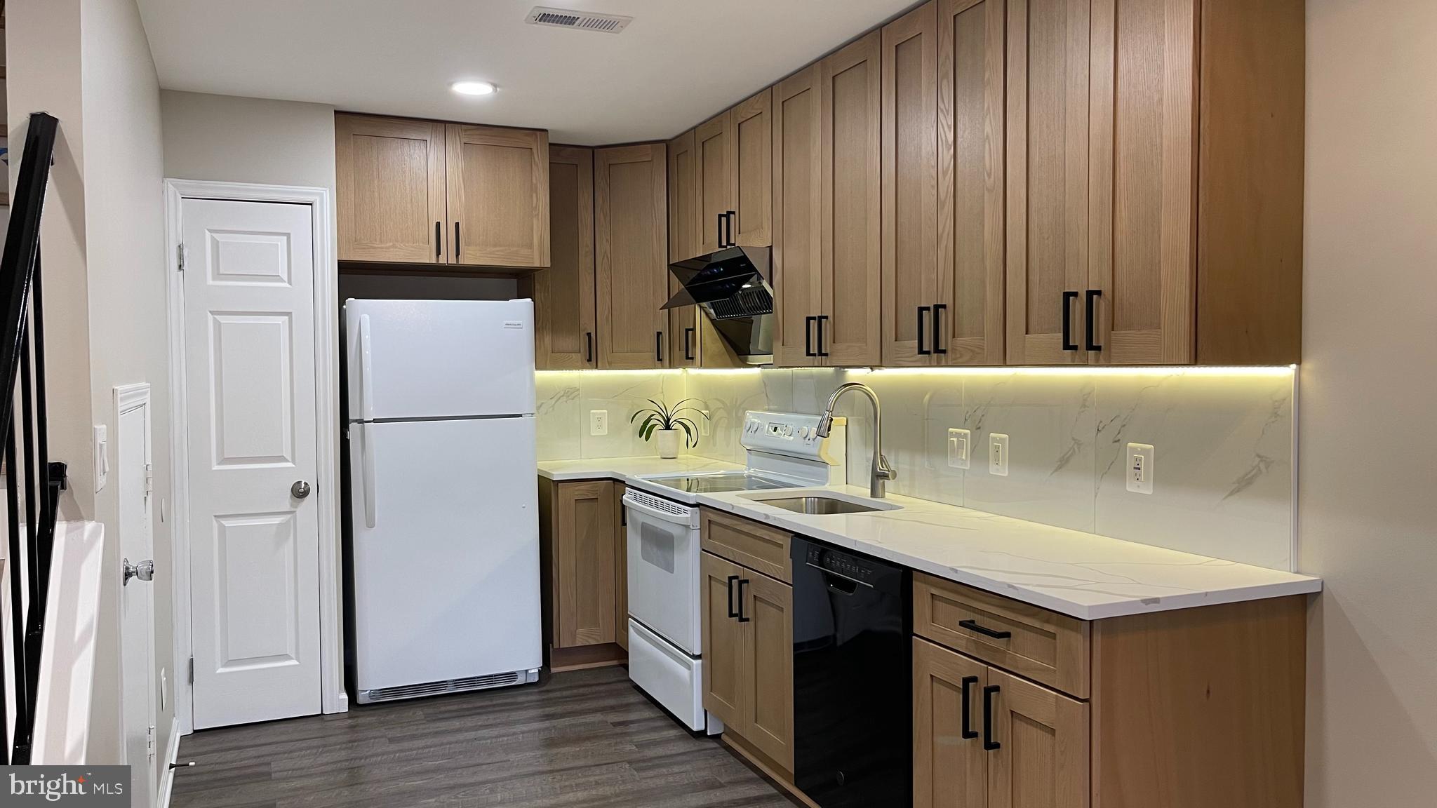 SUNSET RIDGE - Residential Lease