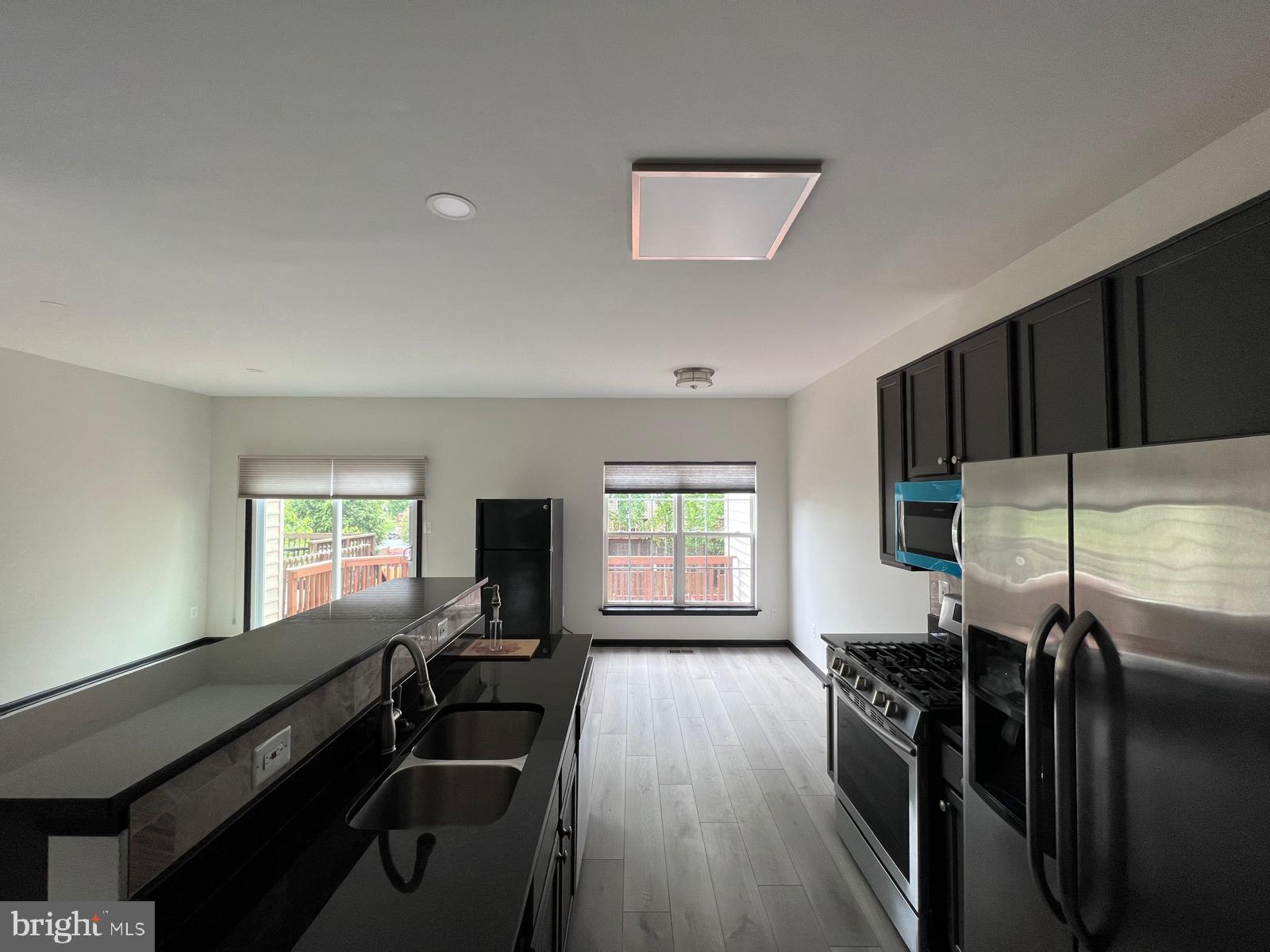 COLONNADE AT DULLES - Residential