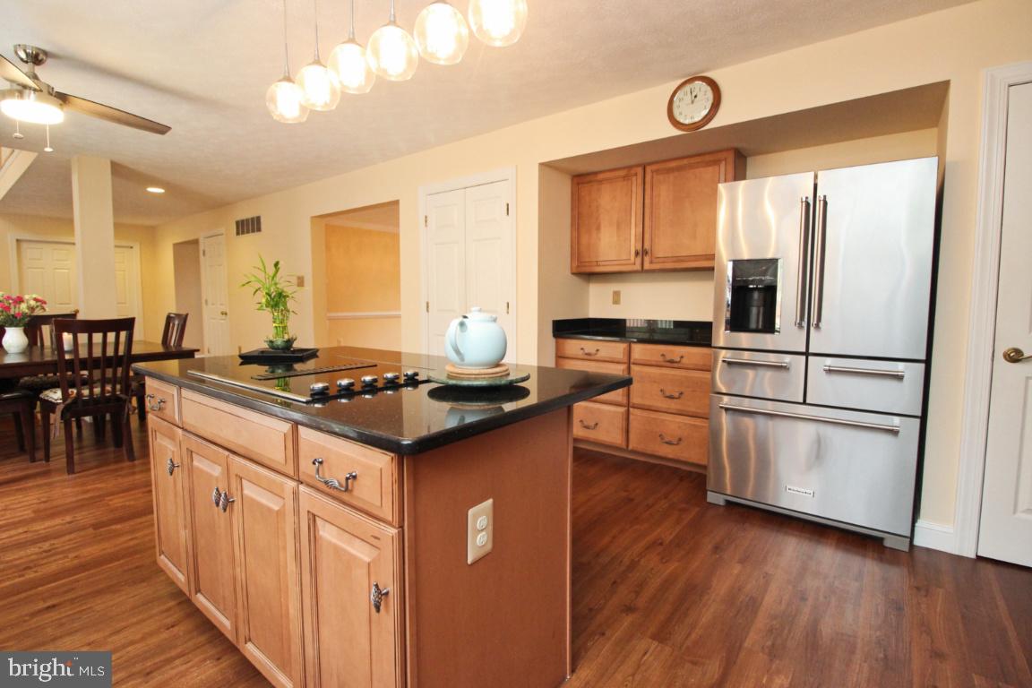 CROMWELL WOODS - Residential