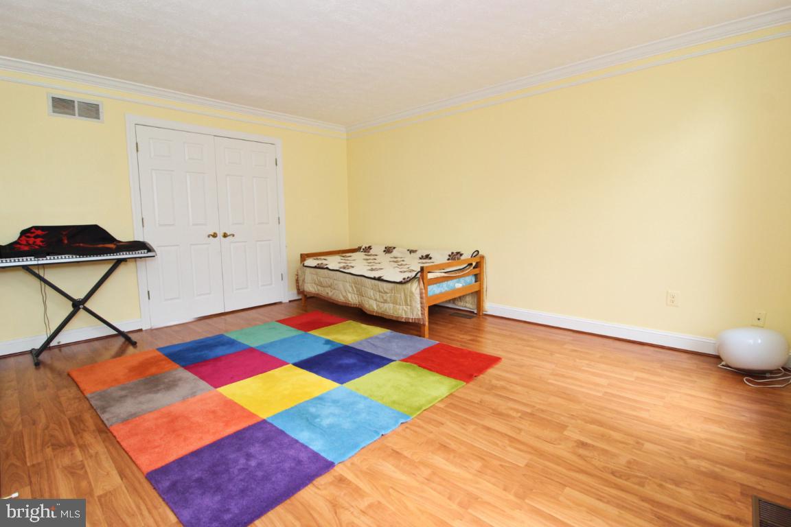 CROMWELL WOODS - Residential