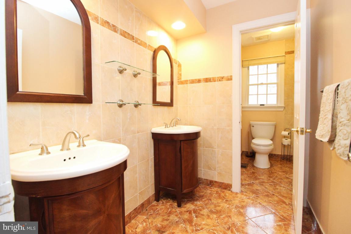 CROMWELL WOODS - Residential