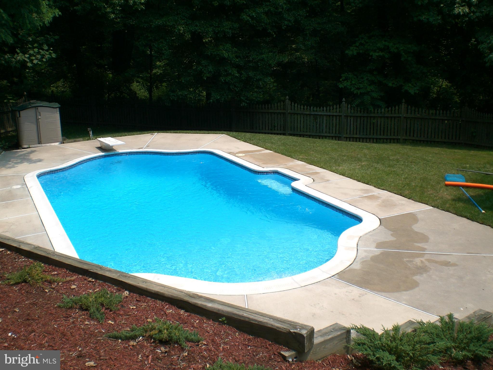 CROMWELL WOODS - Residential