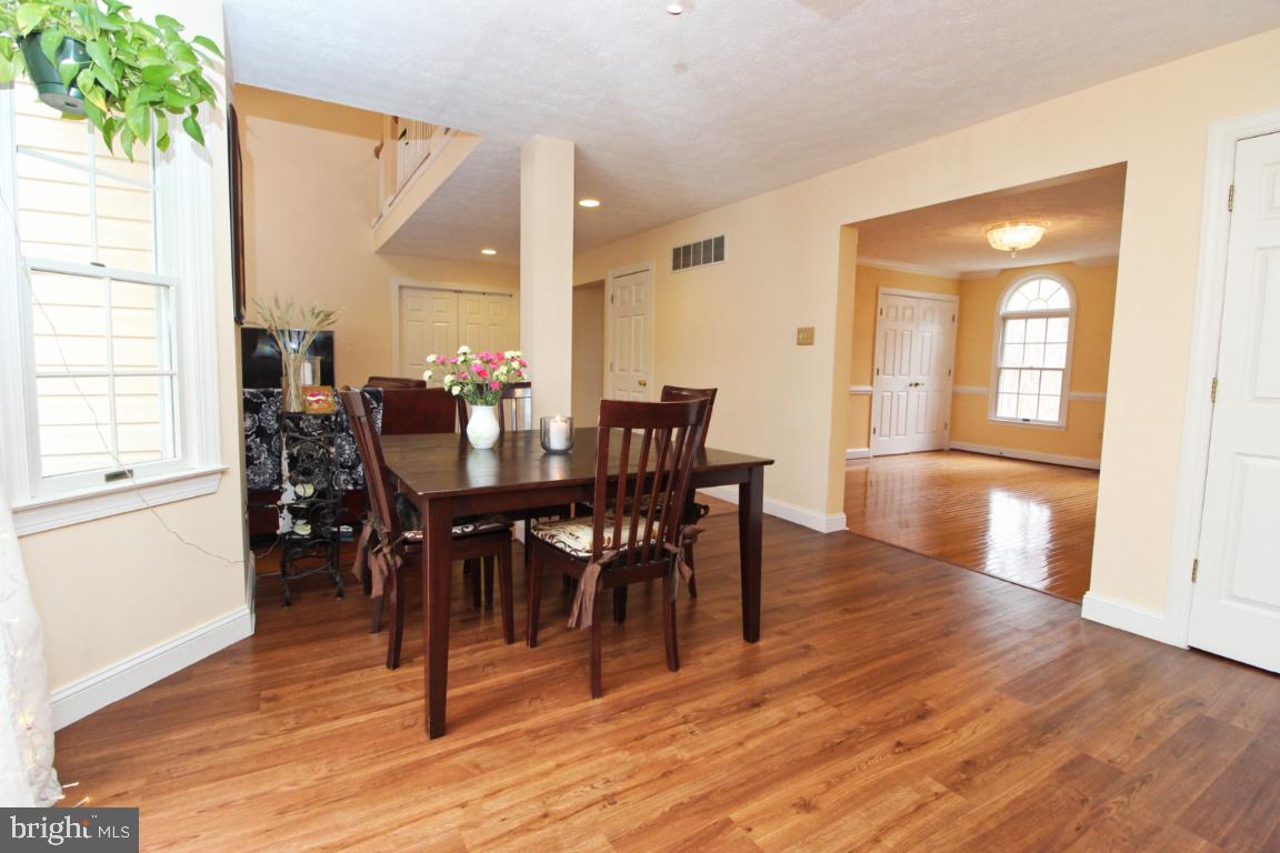 CROMWELL WOODS - Residential