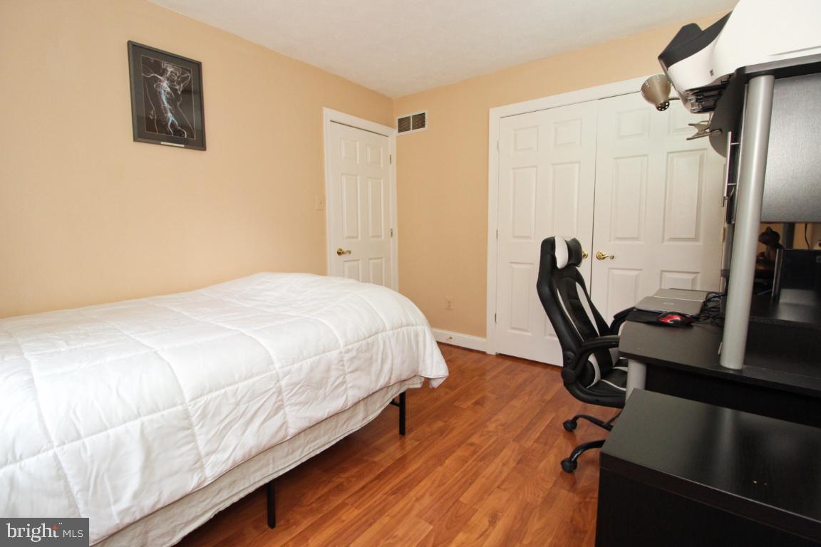 CROMWELL WOODS - Residential