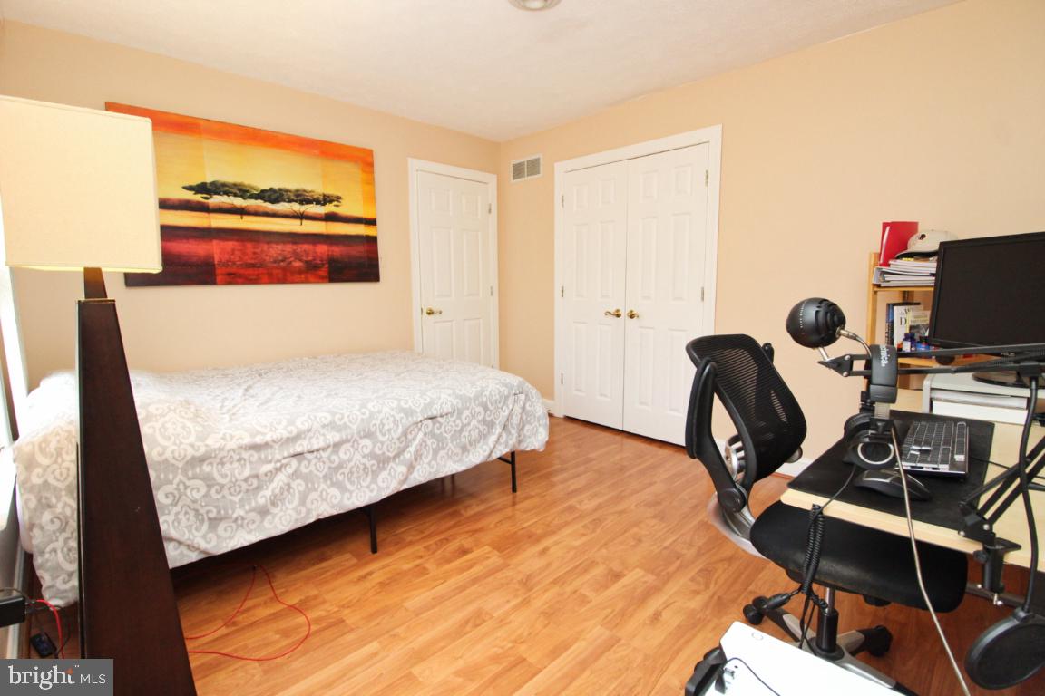 CROMWELL WOODS - Residential