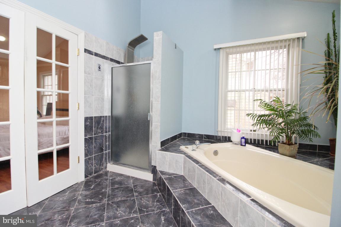 CROMWELL WOODS - Residential