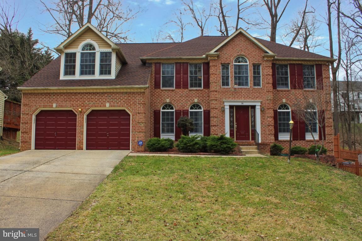 CROMWELL WOODS - Residential