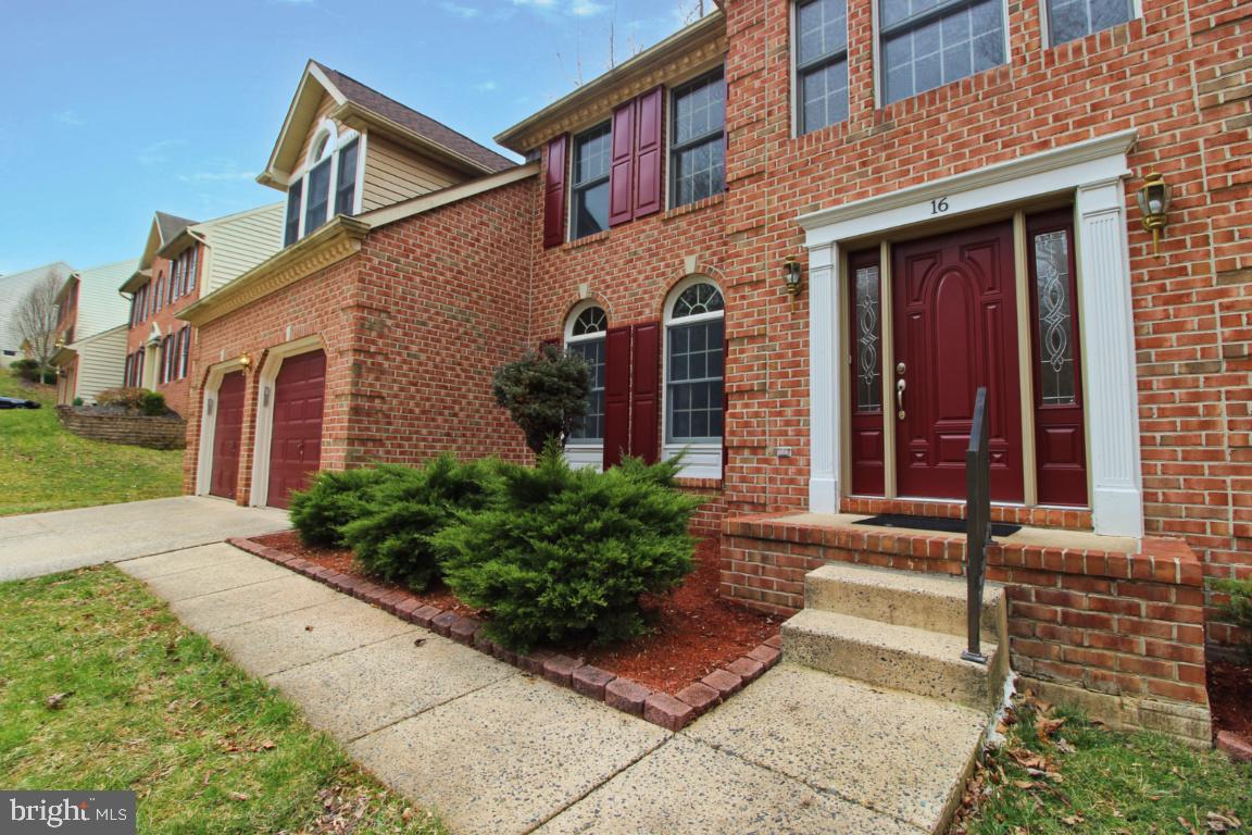 CROMWELL WOODS - Residential