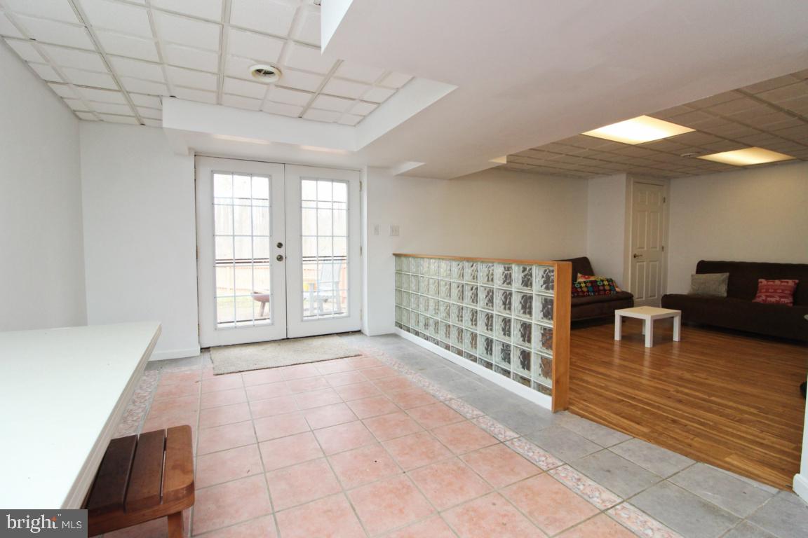 CROMWELL WOODS - Residential