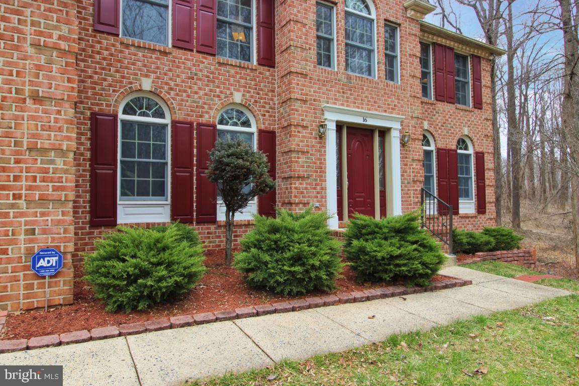 CROMWELL WOODS - Residential