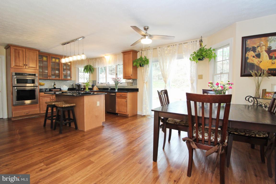 CROMWELL WOODS - Residential