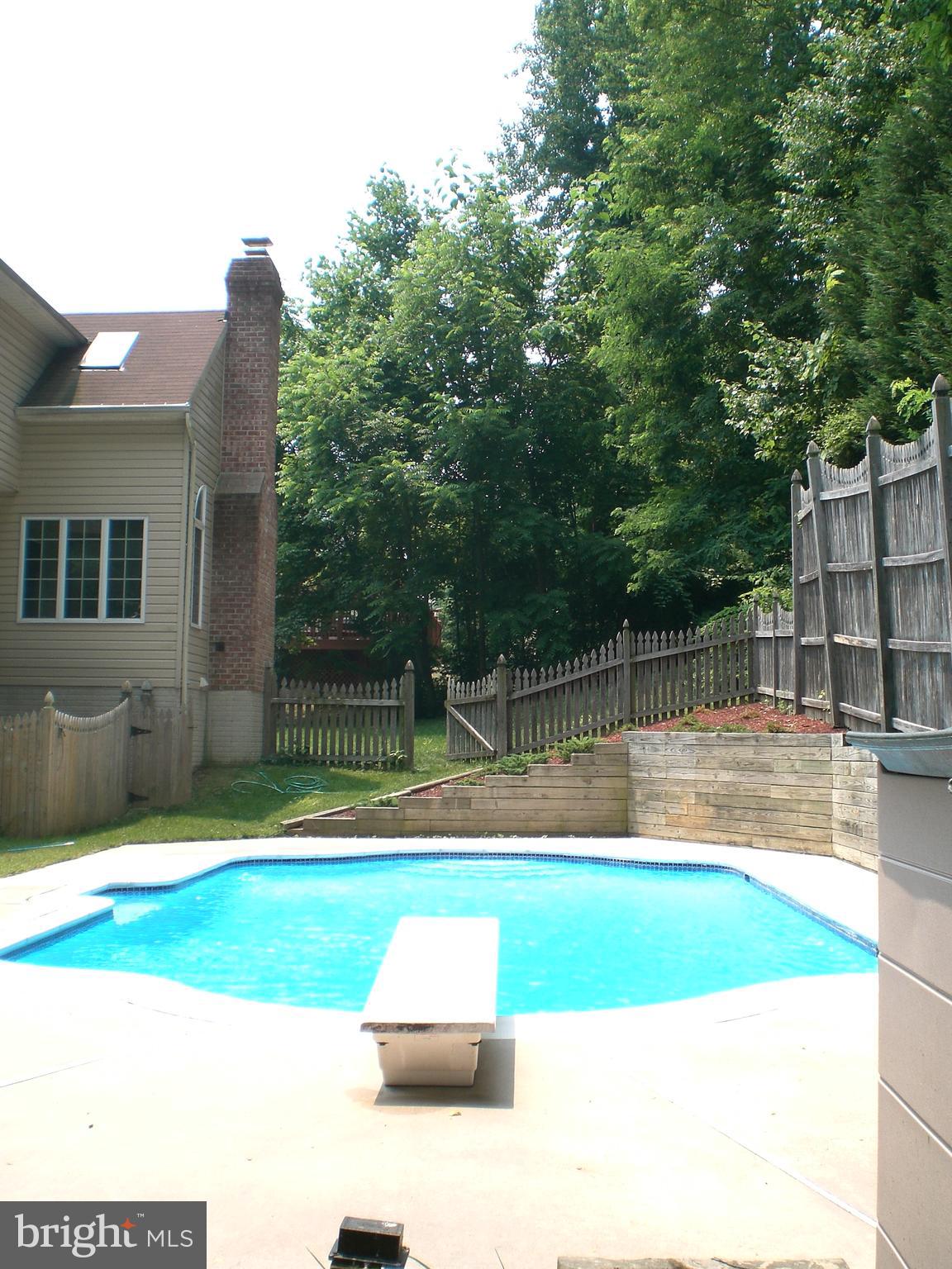 CROMWELL WOODS - Residential